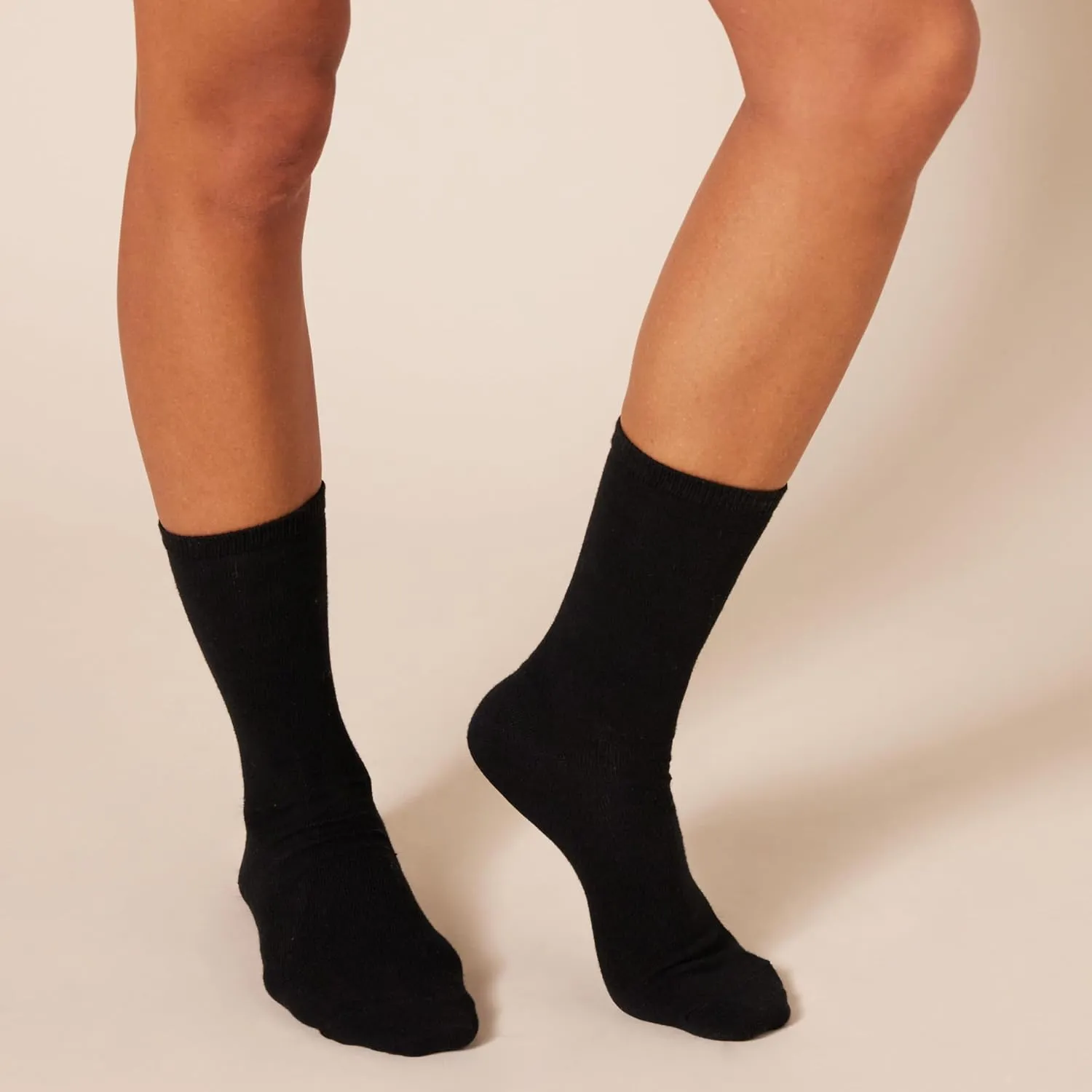 Amazon Essentials Women's Casual Crew Socks, 6 Pairs