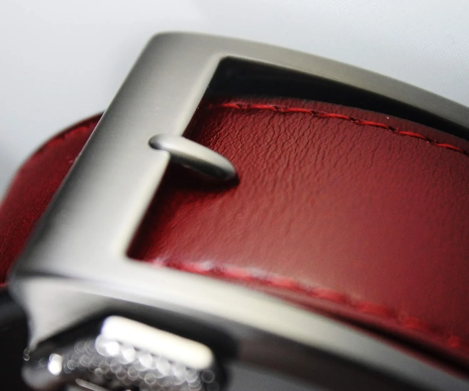 Aventus Men's Holeless Leather Ratchet Click Belt - Trim to Fit (Various Styles and Colors)