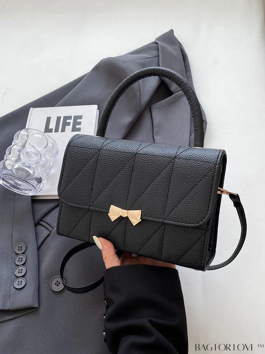 BagForLove - Chic Bow-Adorned Handbag: Adjustable Strap, Flap Closure - A Fashion Essential!