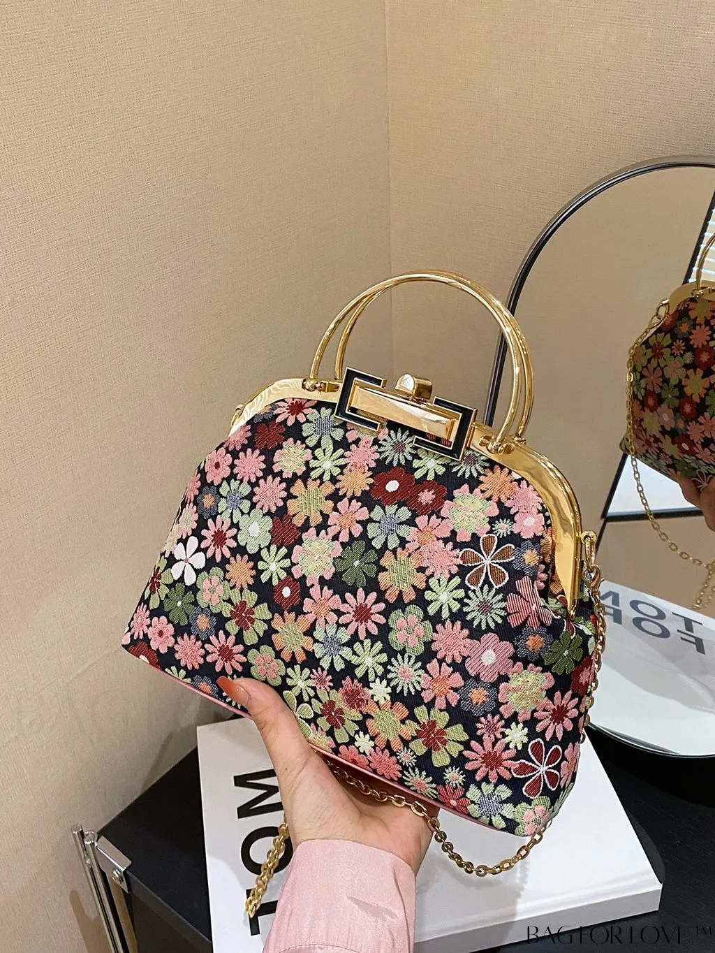 BagForLove - Chic Floral Print Clutch with Metal Chain: A Fashion Must-Have