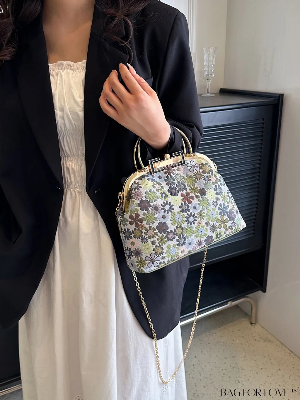 BagForLove - Chic Floral Print Clutch with Metal Chain: A Fashion Must-Have