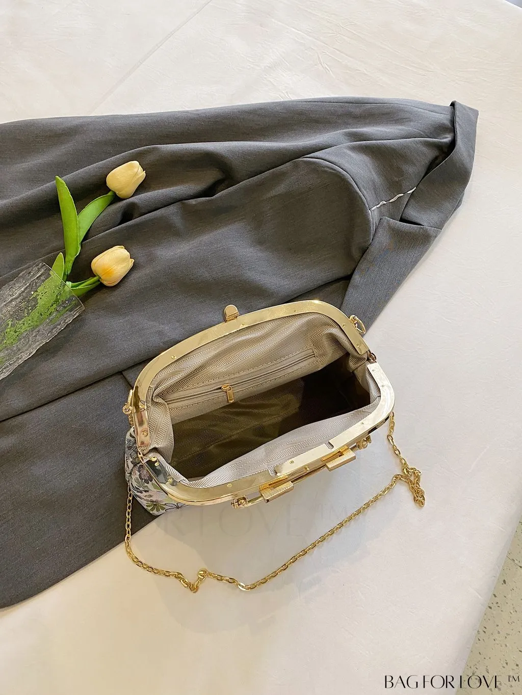 BagForLove - Chic Floral Print Clutch with Metal Chain: A Fashion Must-Have