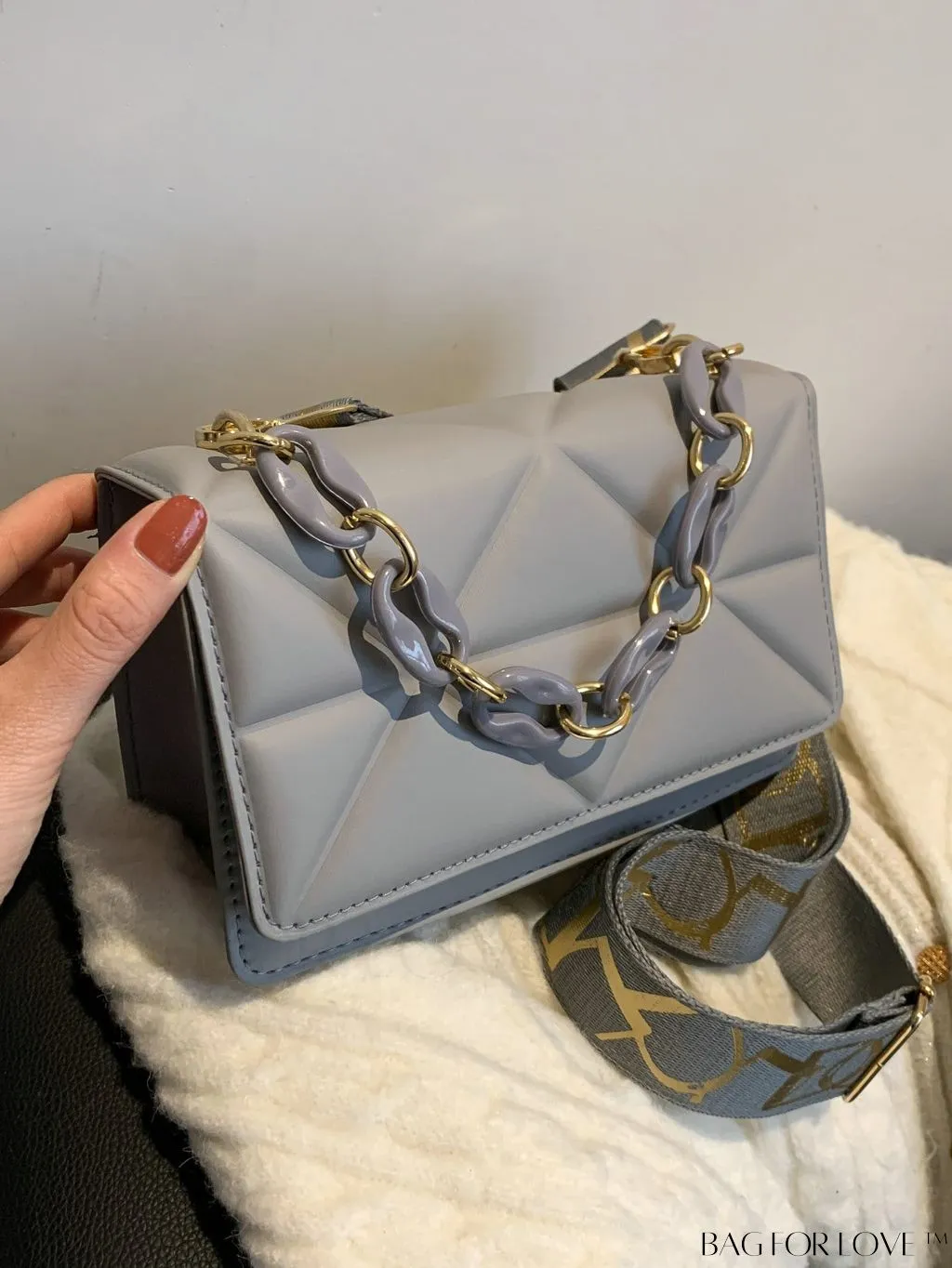BagForLove - Compact Flap Chain Square Bag with Delicate Stitching