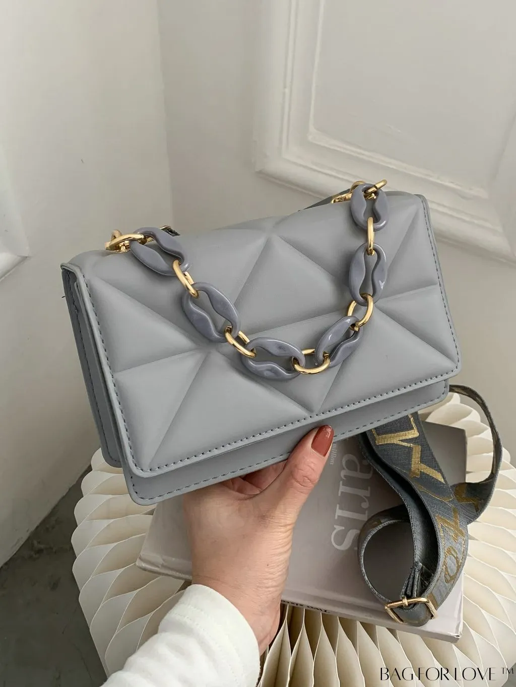 BagForLove - Compact Flap Chain Square Bag with Delicate Stitching