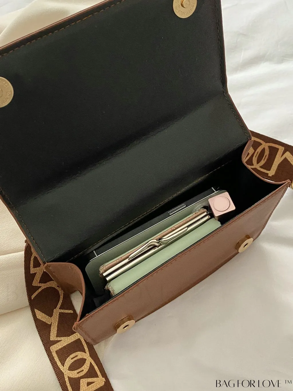 BagForLove - Compact Flap Chain Square Bag with Delicate Stitching