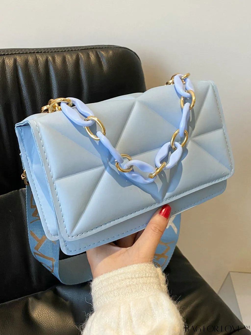BagForLove - Compact Flap Chain Square Bag with Delicate Stitching