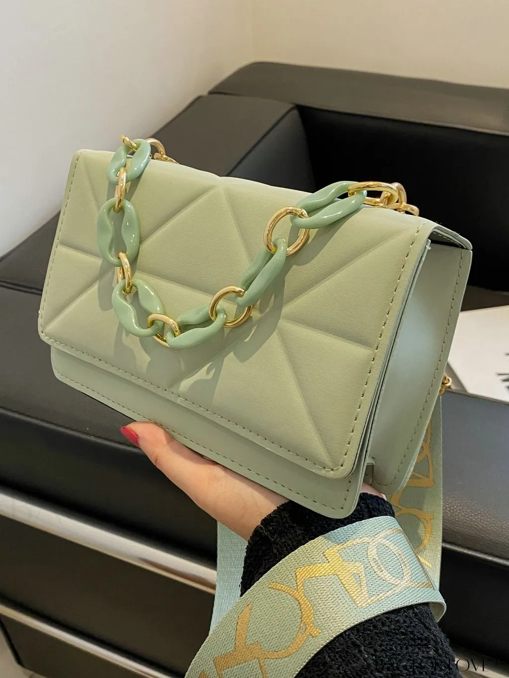BagForLove - Compact Flap Chain Square Bag with Delicate Stitching