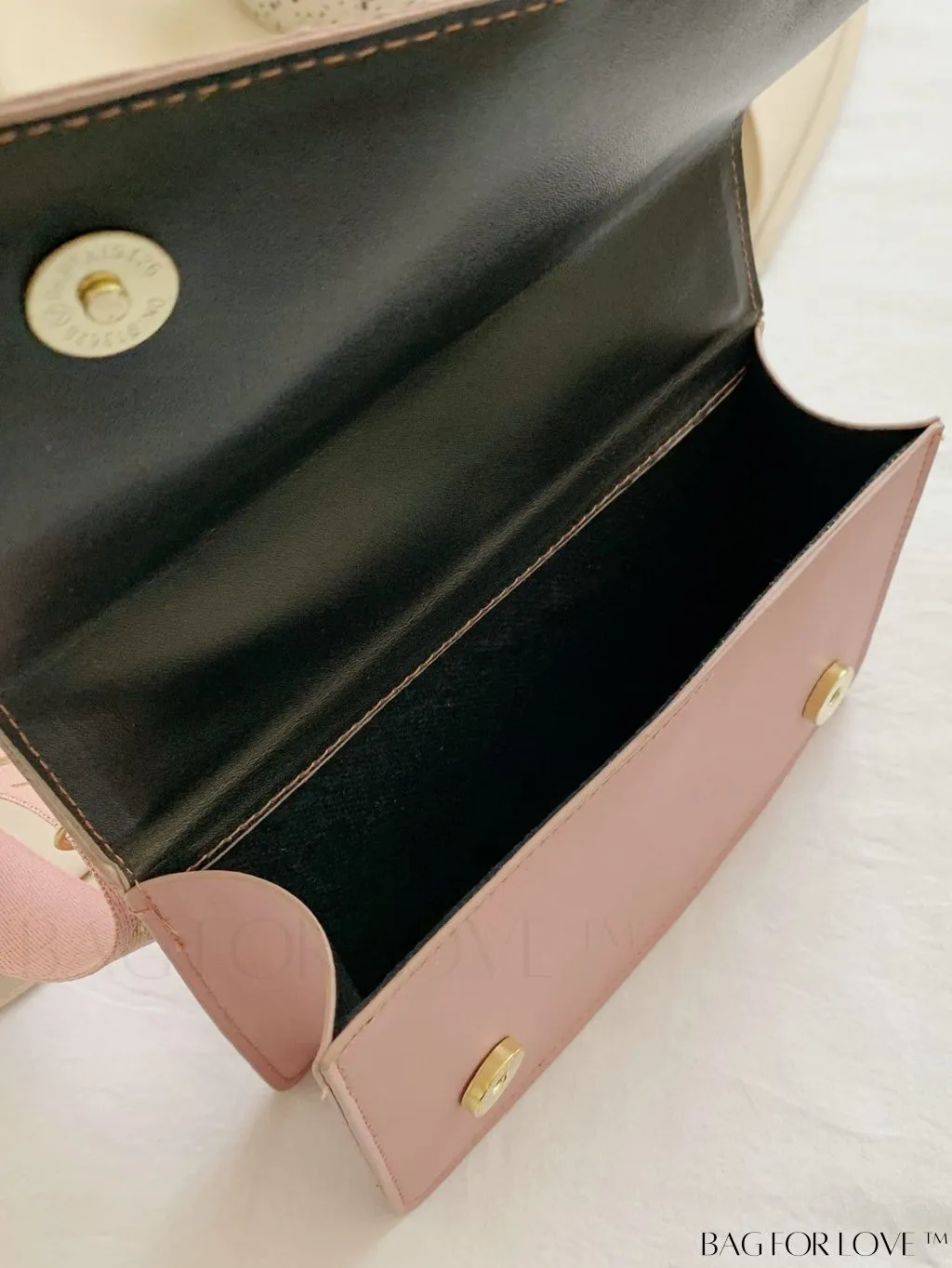 BagForLove - Compact Flap Chain Square Bag with Delicate Stitching