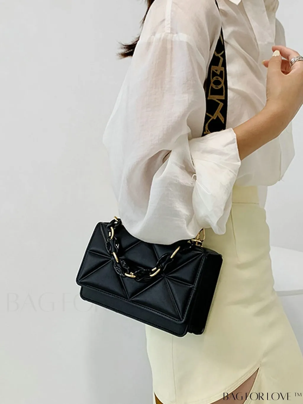 BagForLove - Compact Flap Chain Square Bag with Delicate Stitching