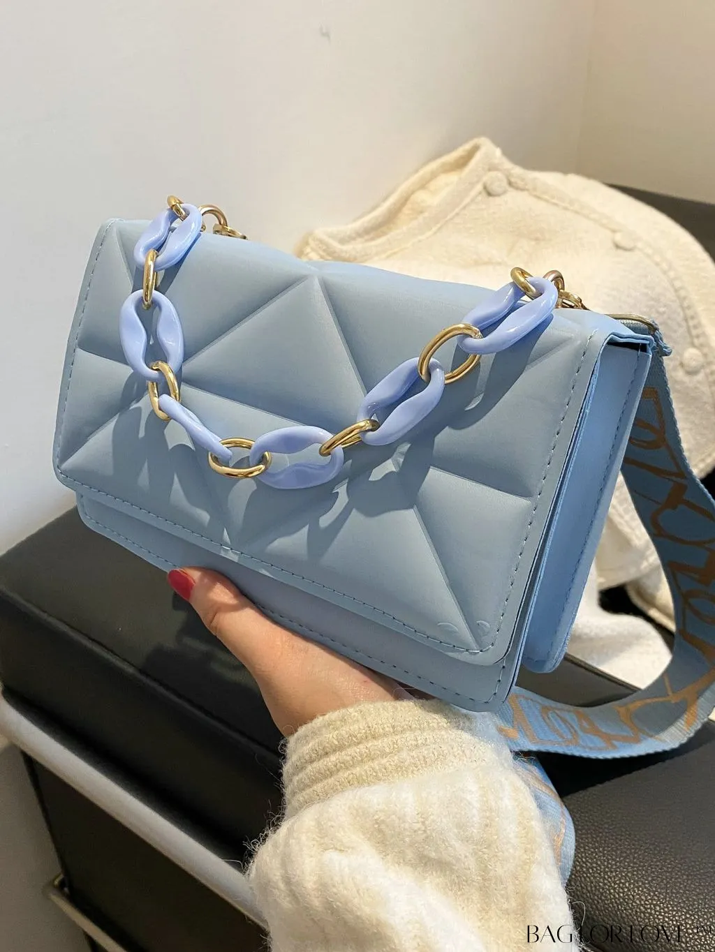 BagForLove - Compact Flap Chain Square Bag with Delicate Stitching