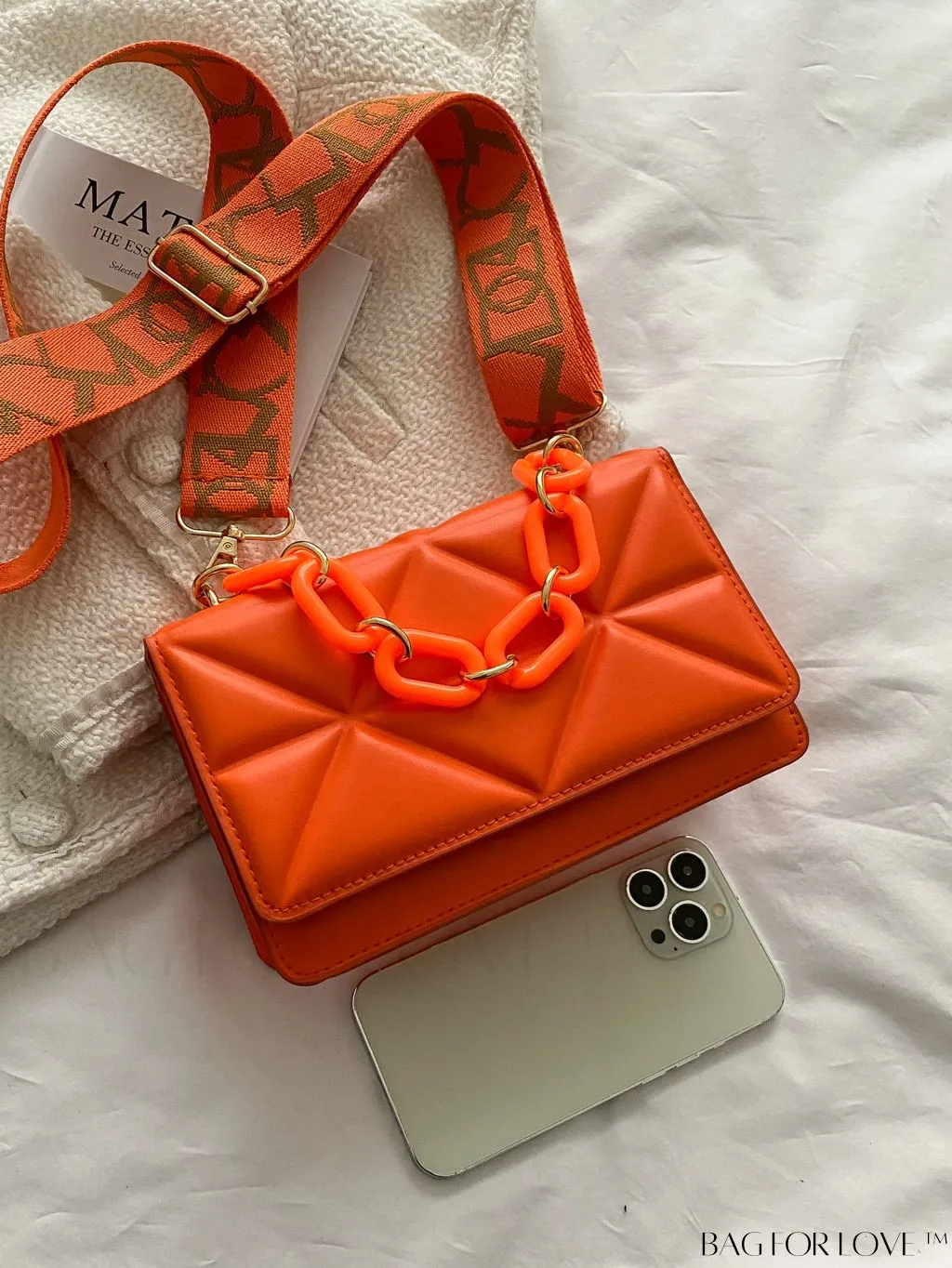 BagForLove - Compact Flap Chain Square Bag with Delicate Stitching