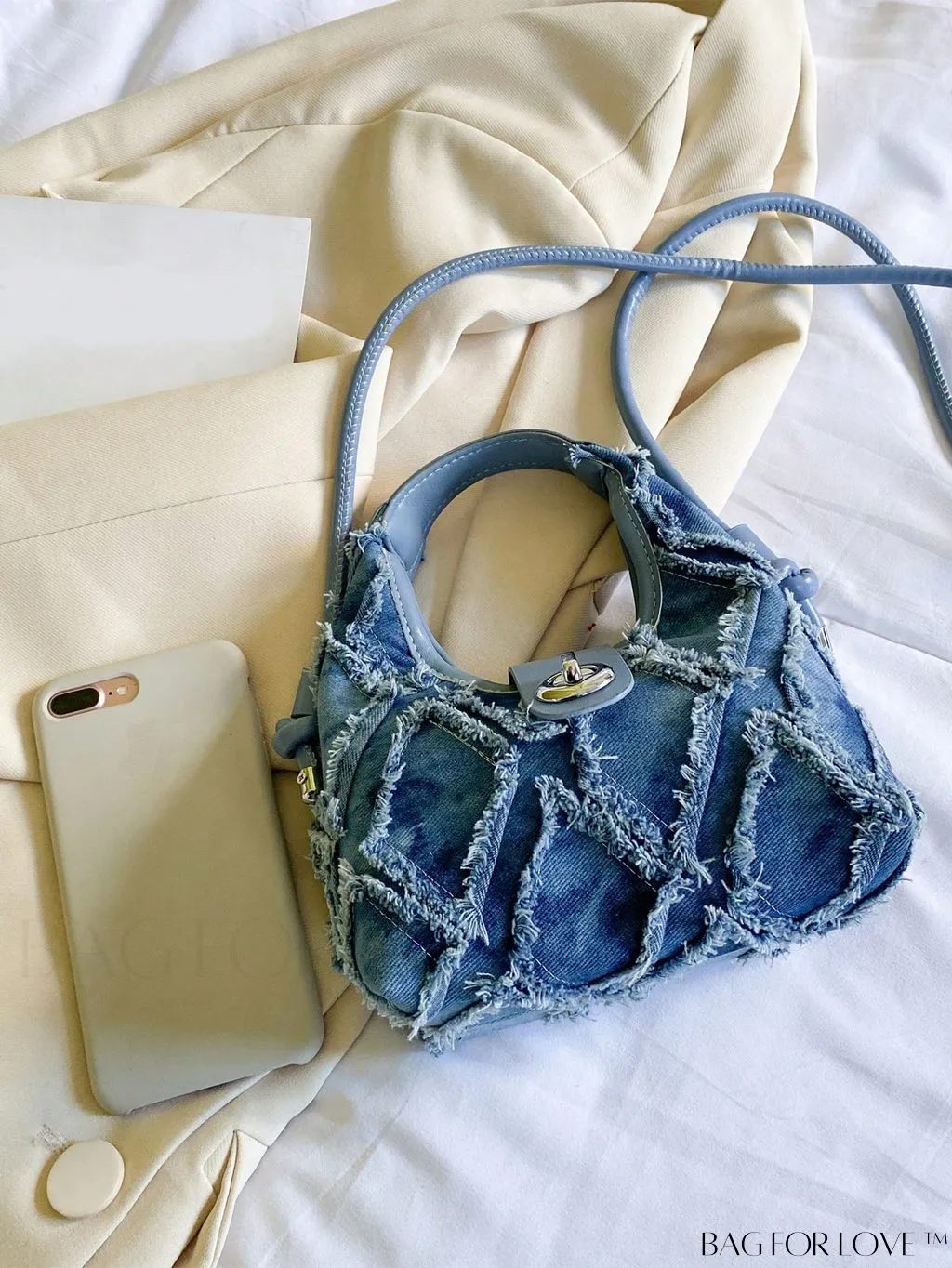 BagForLove - Premium Mini Straw Bag with Twist Lock Top Handle and Contrast Binding