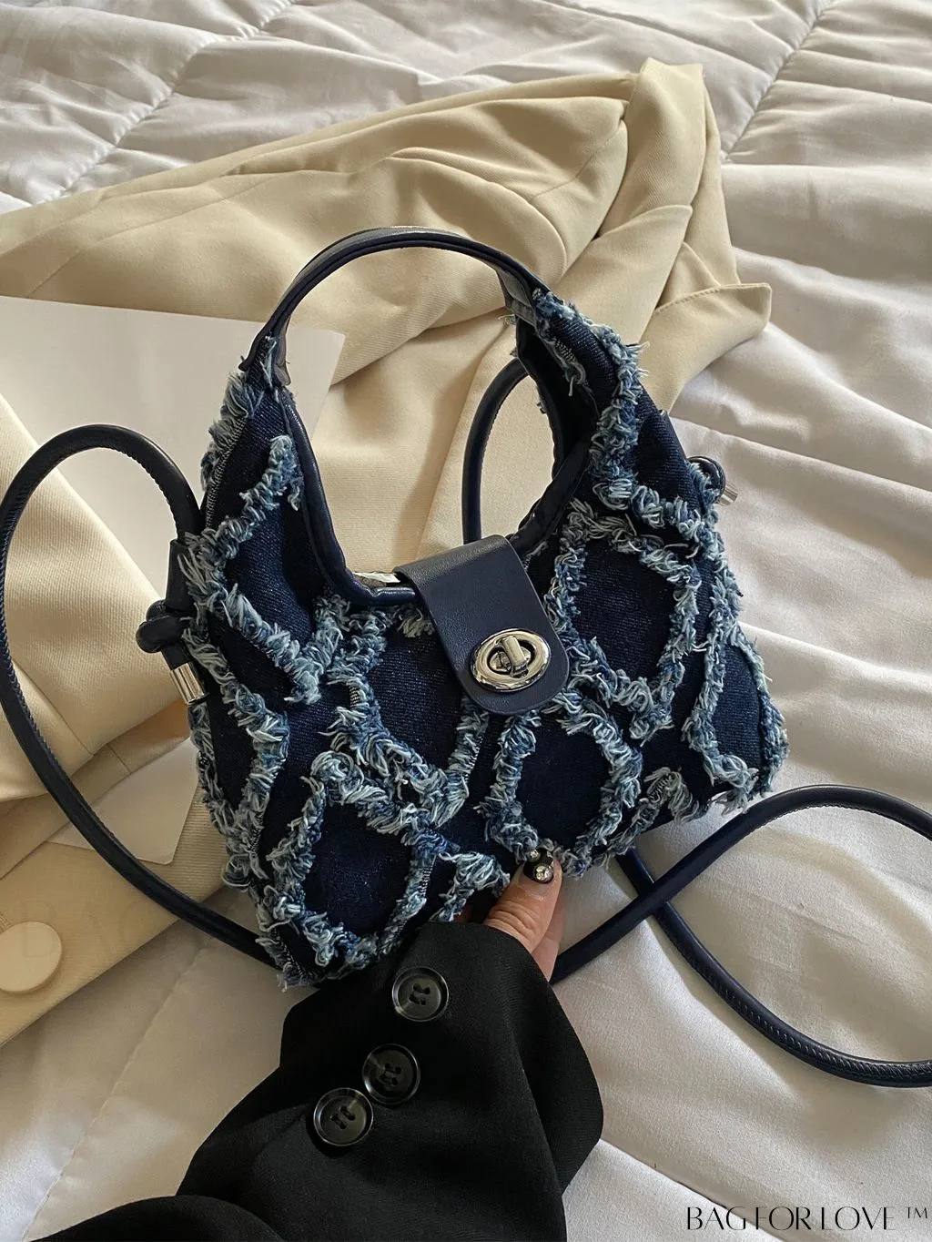 BagForLove - Premium Mini Straw Bag with Twist Lock Top Handle and Contrast Binding
