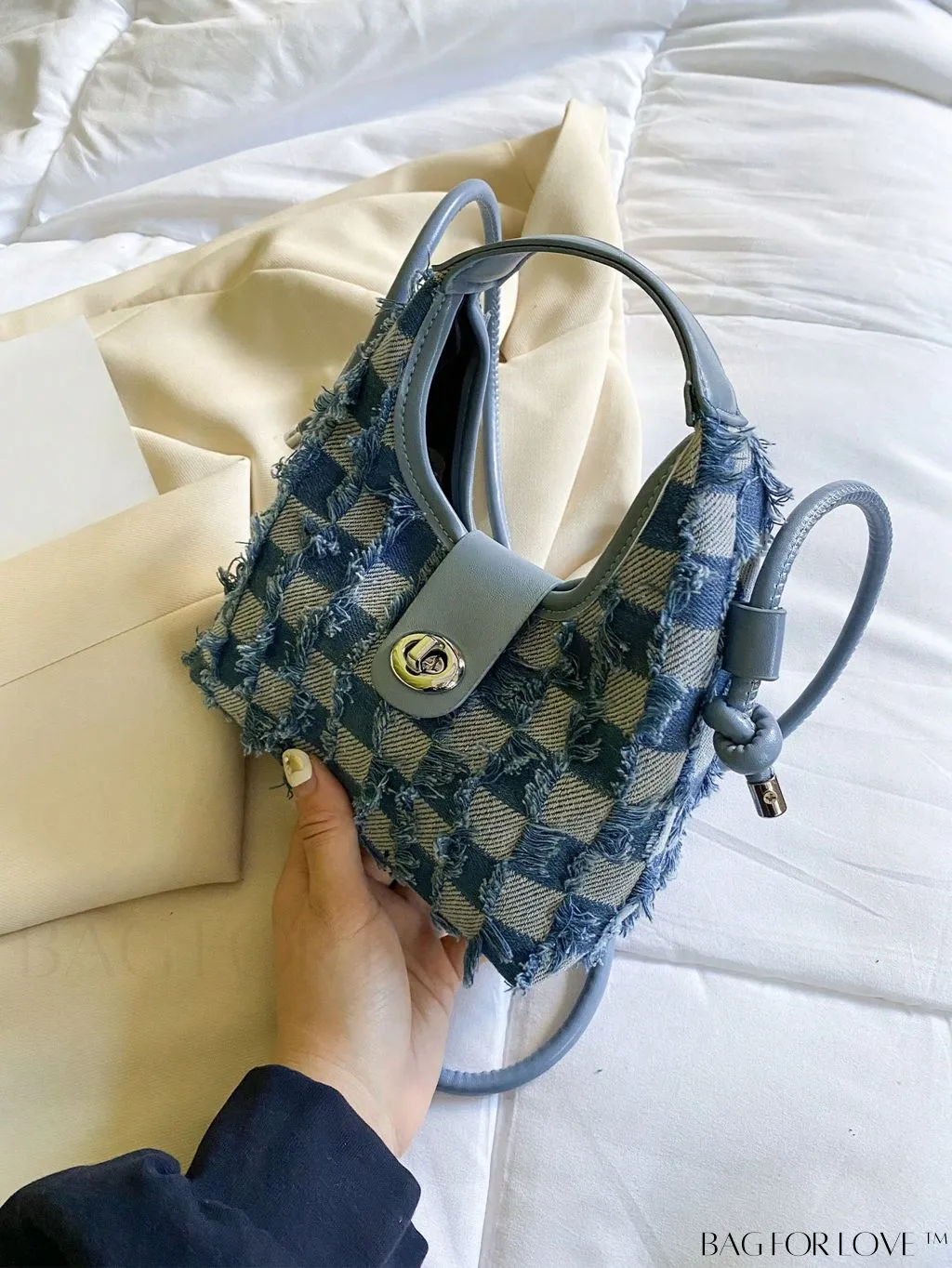 BagForLove - Premium Mini Straw Bag with Twist Lock Top Handle and Contrast Binding
