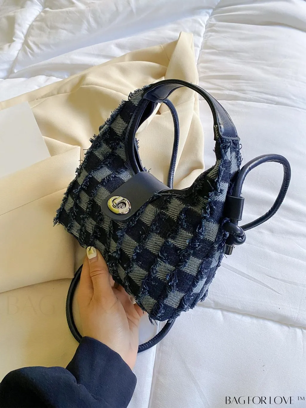 BagForLove - Premium Mini Straw Bag with Twist Lock Top Handle and Contrast Binding