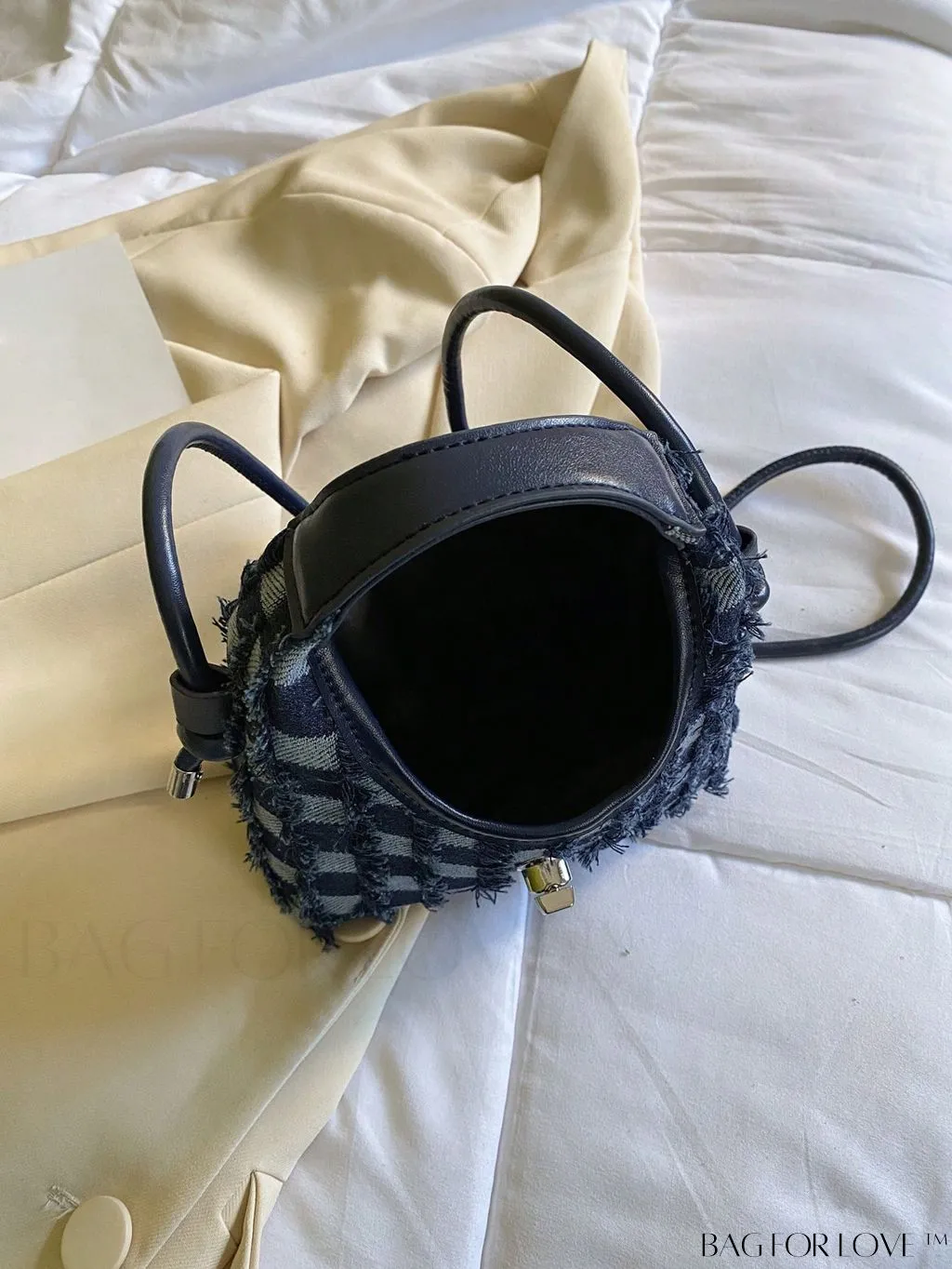 BagForLove - Premium Mini Straw Bag with Twist Lock Top Handle and Contrast Binding