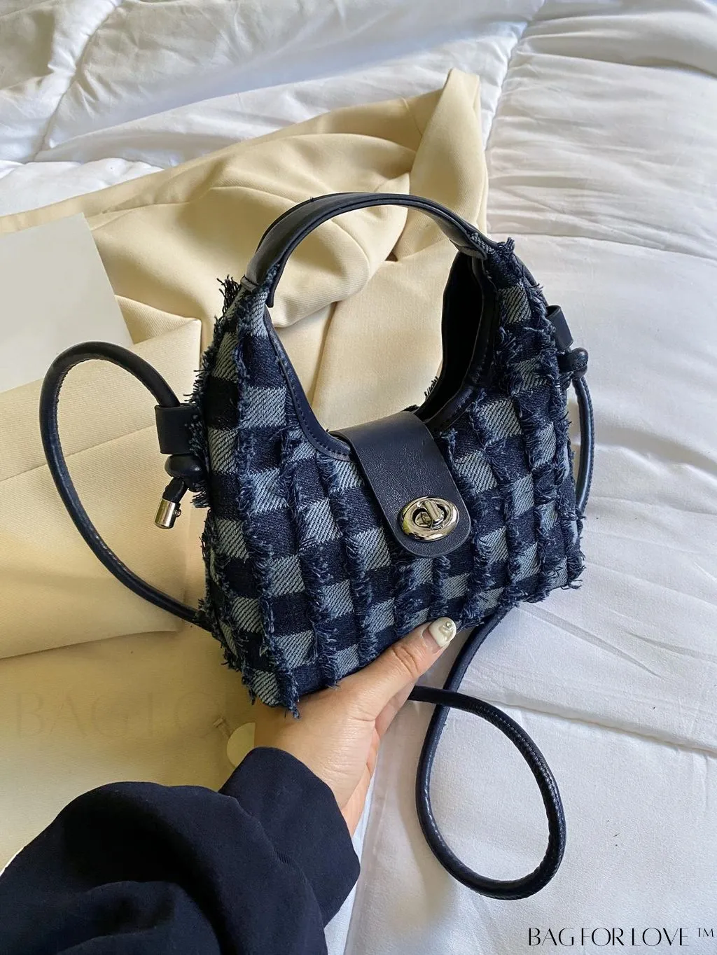 BagForLove - Premium Mini Straw Bag with Twist Lock Top Handle and Contrast Binding