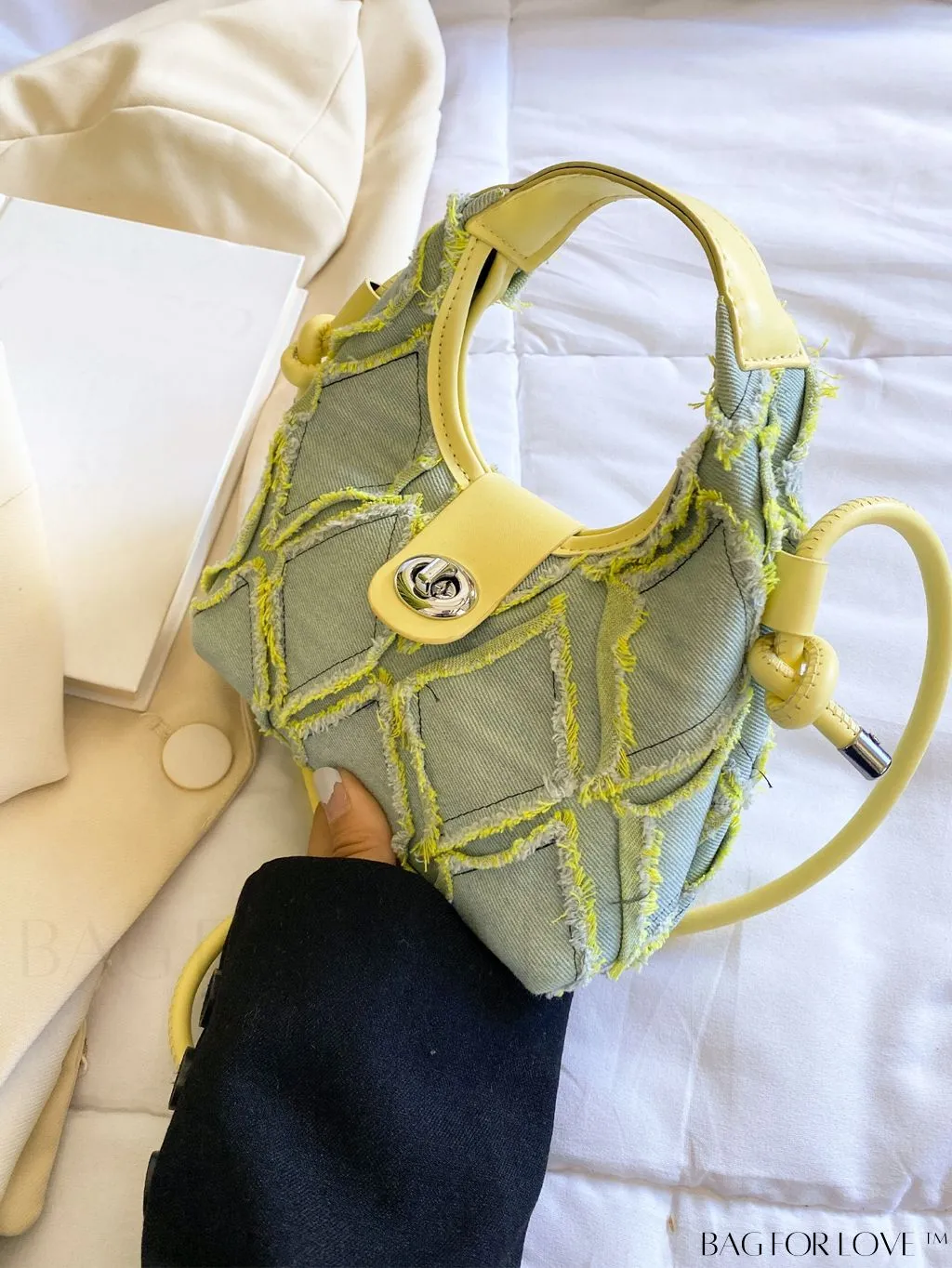 BagForLove - Premium Mini Straw Bag with Twist Lock Top Handle and Contrast Binding