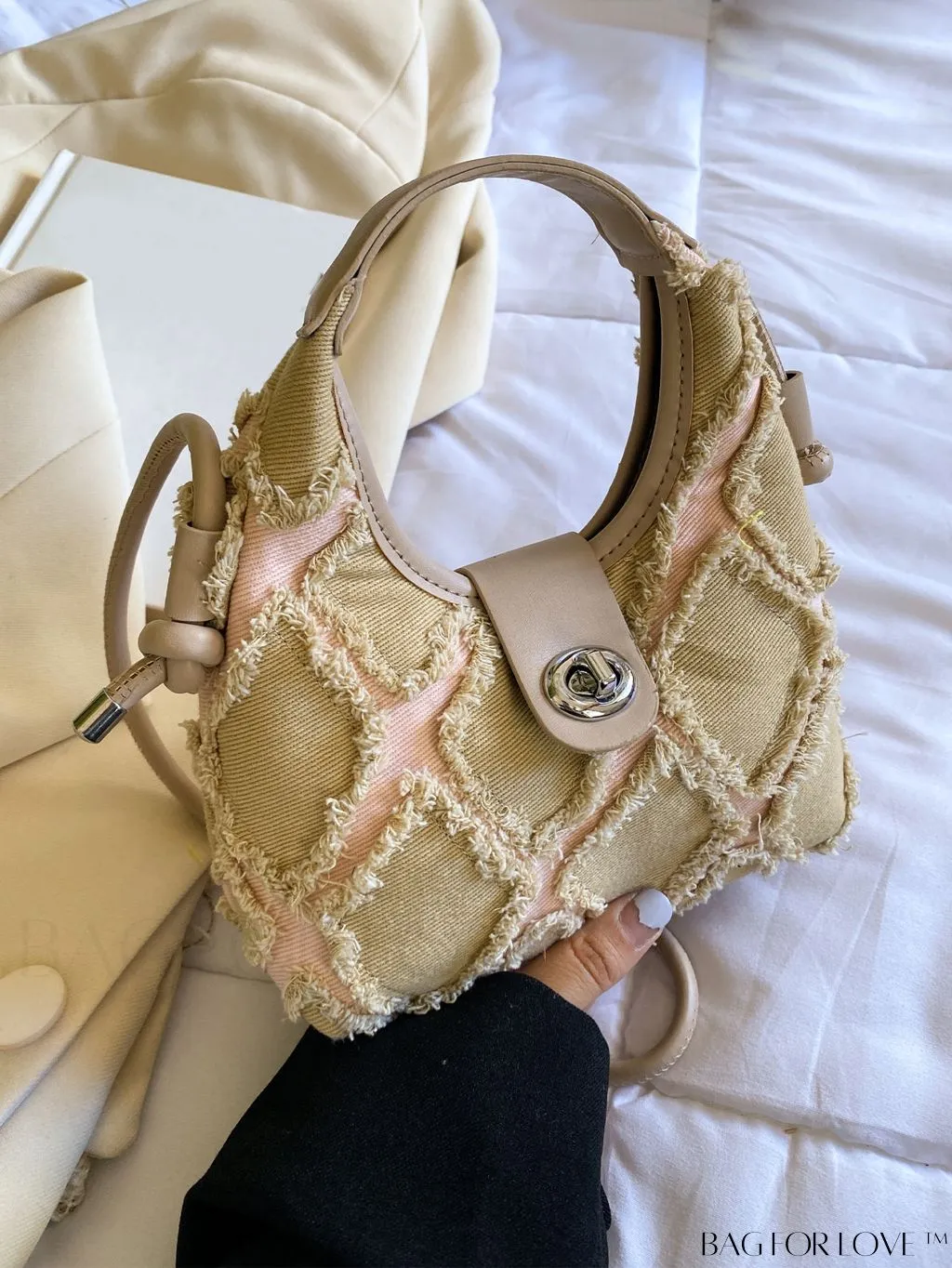 BagForLove - Premium Mini Straw Bag with Twist Lock Top Handle and Contrast Binding