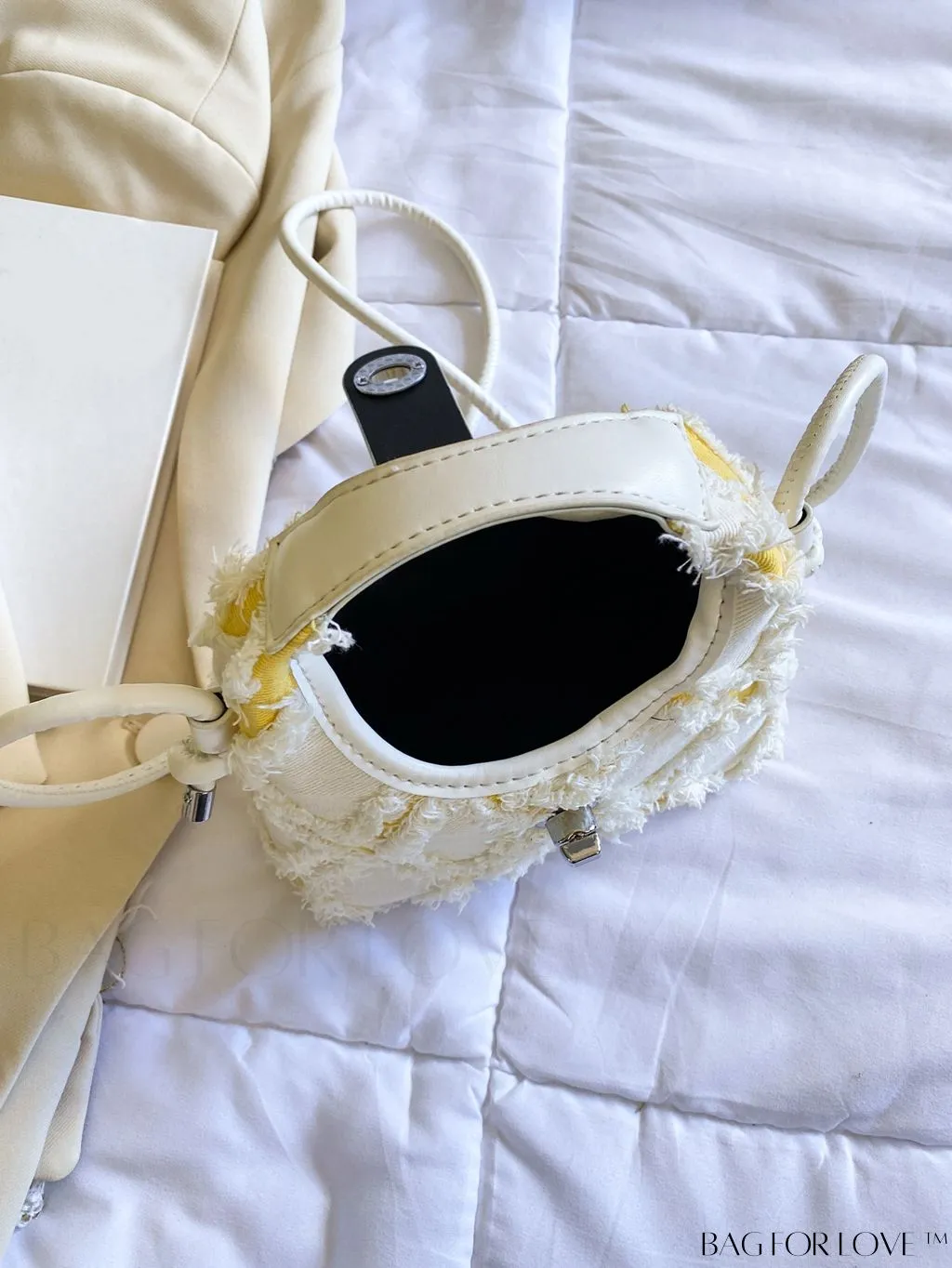 BagForLove - Premium Mini Straw Bag with Twist Lock Top Handle and Contrast Binding