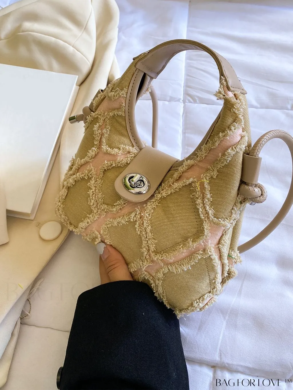 BagForLove - Premium Mini Straw Bag with Twist Lock Top Handle and Contrast Binding
