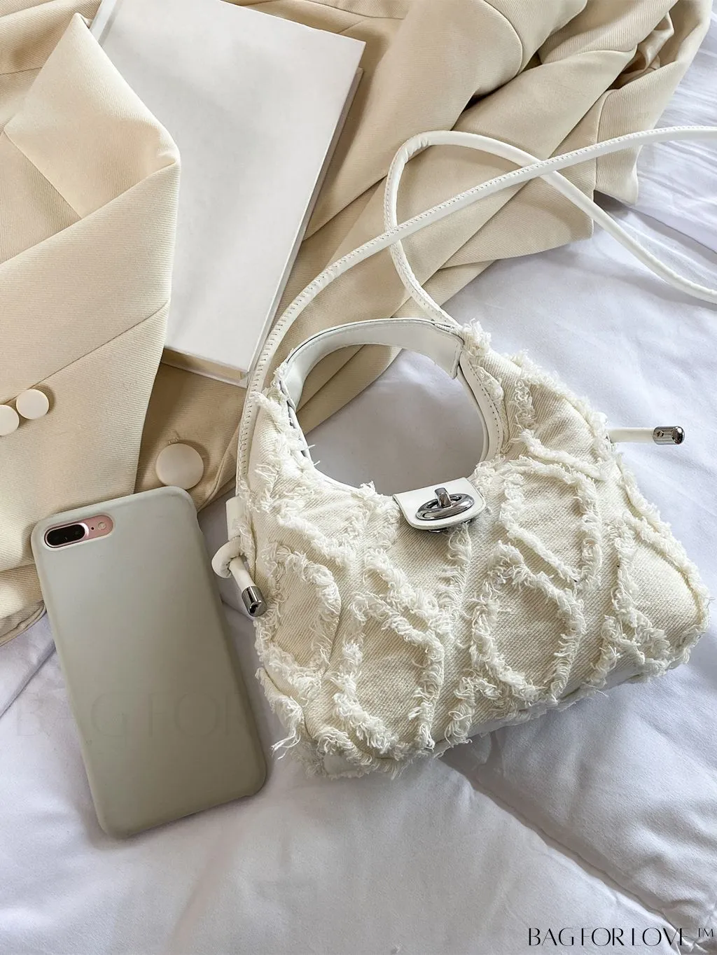 BagForLove - Premium Mini Straw Bag with Twist Lock Top Handle and Contrast Binding