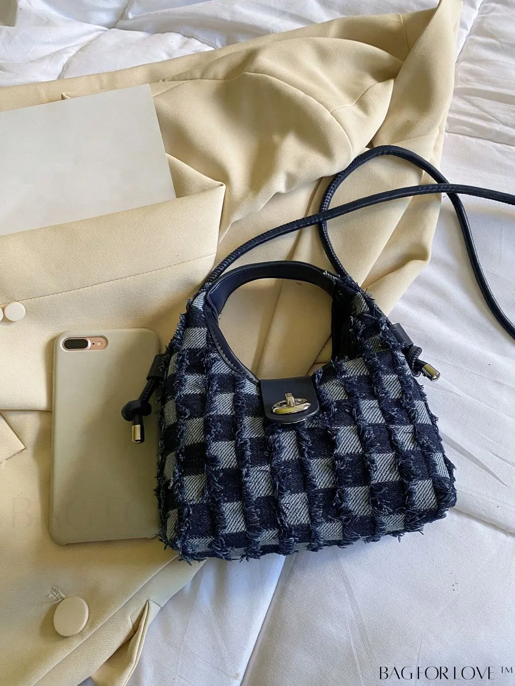 BagForLove - Premium Mini Straw Bag with Twist Lock Top Handle and Contrast Binding
