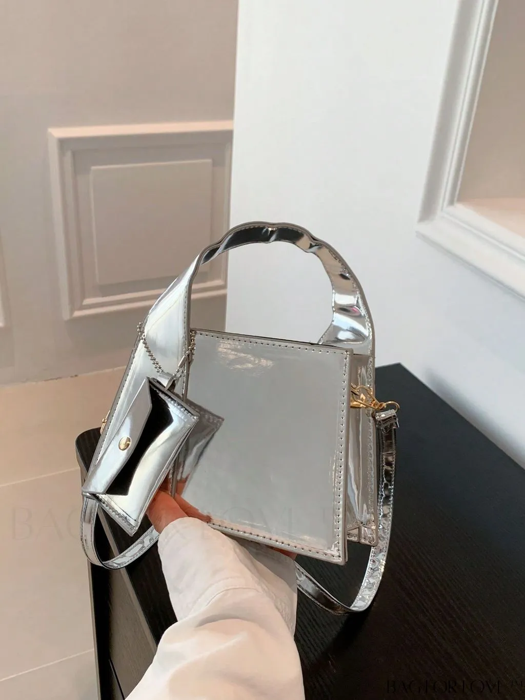 BagForLove - Sleek Square Bag with Integrated Coin Purse: A Modern Minimalist Accessory