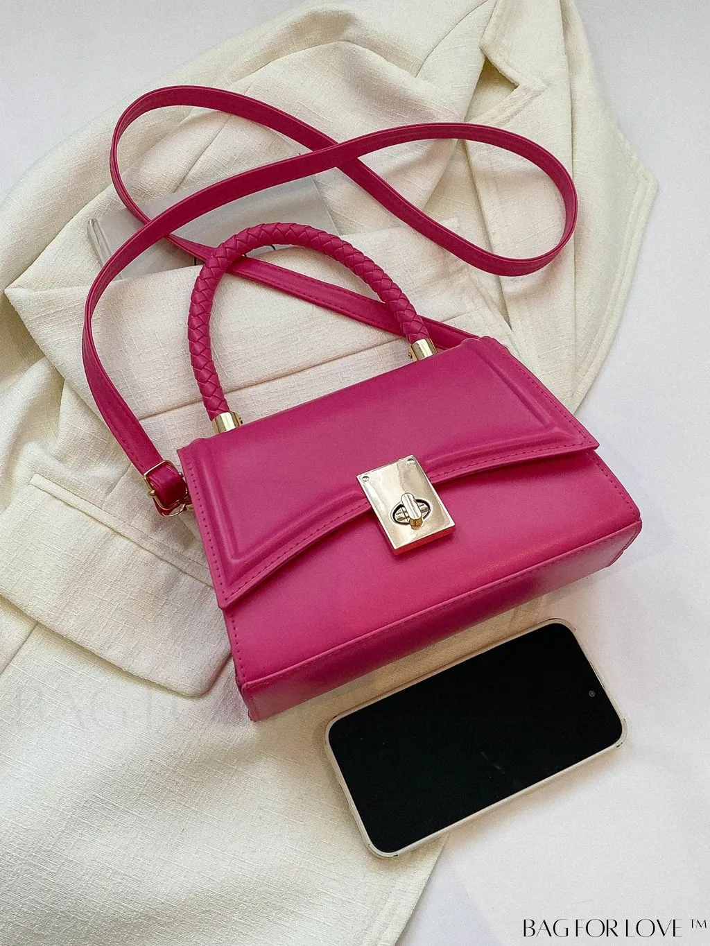 BagForLove - Stylish Indentation Flap Crossbody Bag with Retro Twist Lock for Commuters