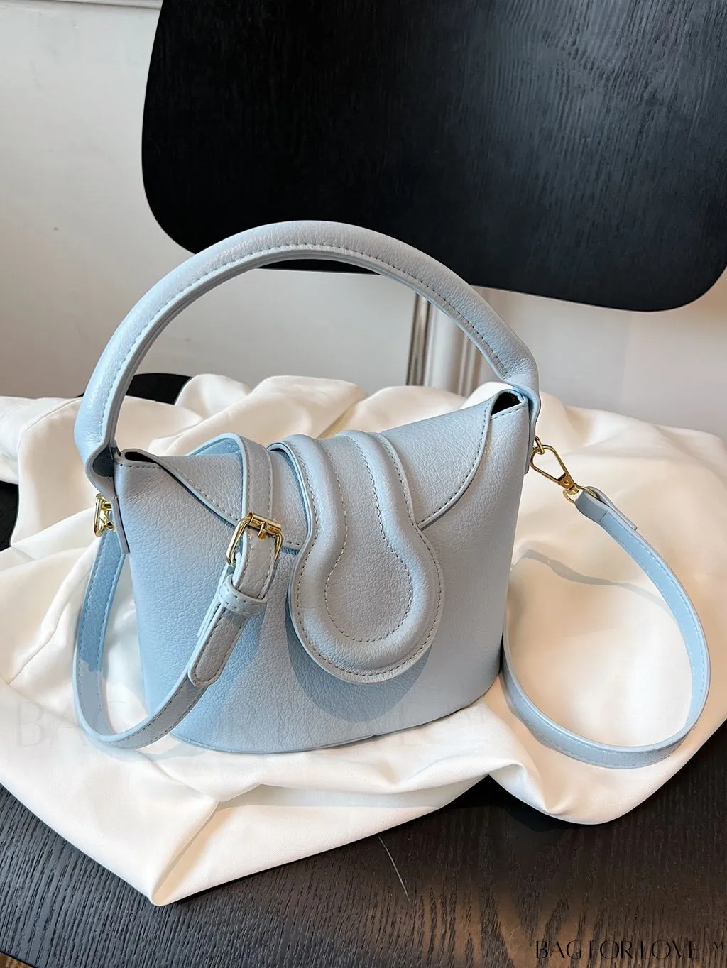 BagForLove - Stylish Pu Bucket Handbag: Solid color, leisurely design. Perfect for crossbody wear.