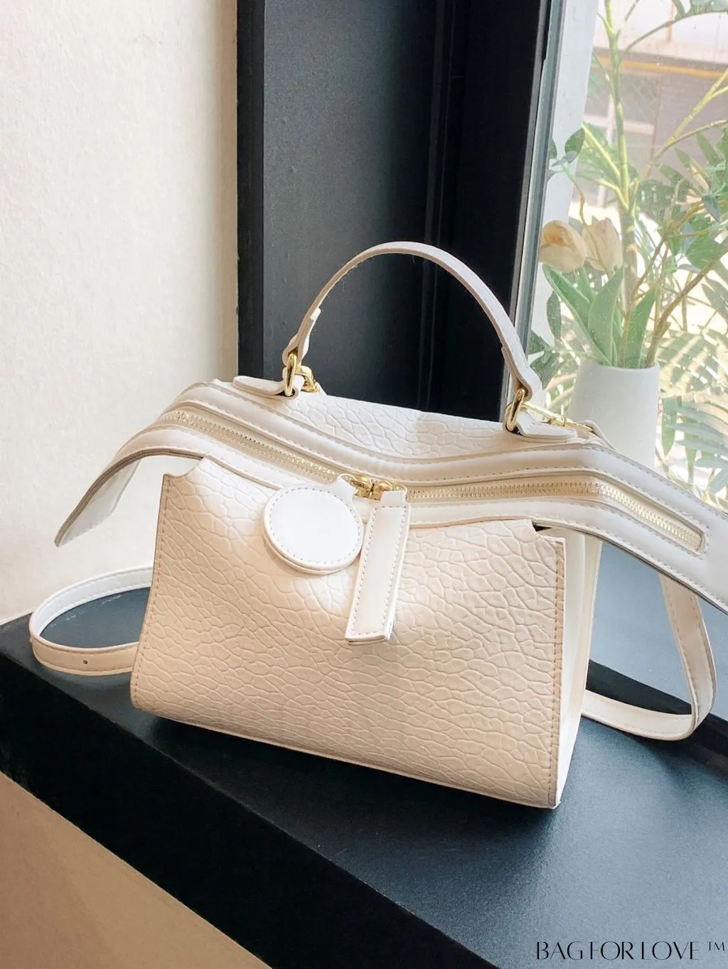 BagForLove - Stylish White Litchi Pattern Crossbody Bag - All-match Womens Fashion Handbag