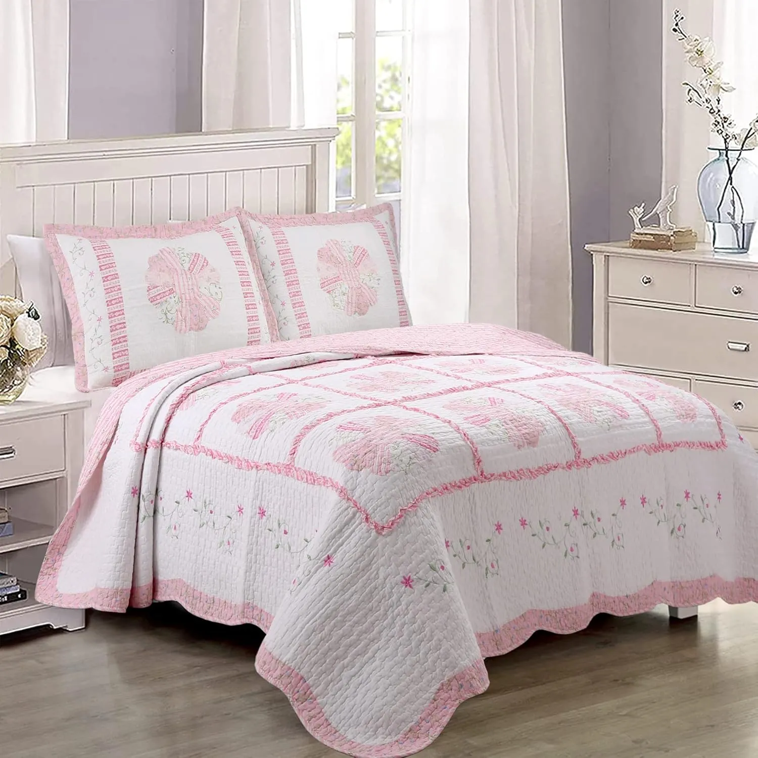 Cozy Line Home Fashions 100% Cotton Hand Piecing Real Patchwork Pink Flora Reversible Quilt Bedding Set, Coverlet, Bedspread for All Seasons (Daisy Field, King - 3 Piece)
