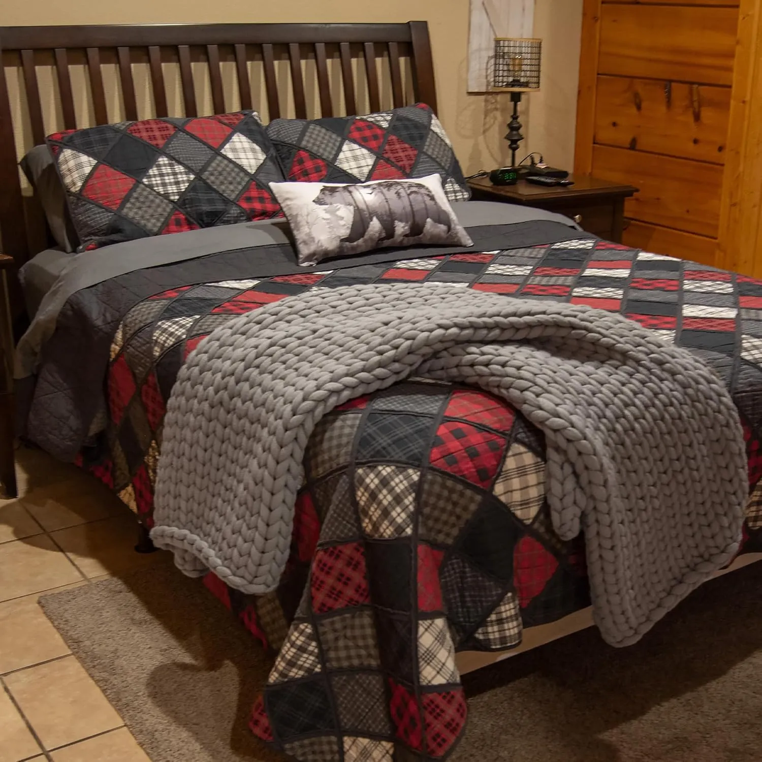 Donna Sharp Lumberjack Cotton Pieced Patchwork Quilted Bedding Set - 3-Piece King Size Quilt Set - Includes 1 Quilt and 2 Pillow Shams - Machine Washable - Perfect for Rustic Decor