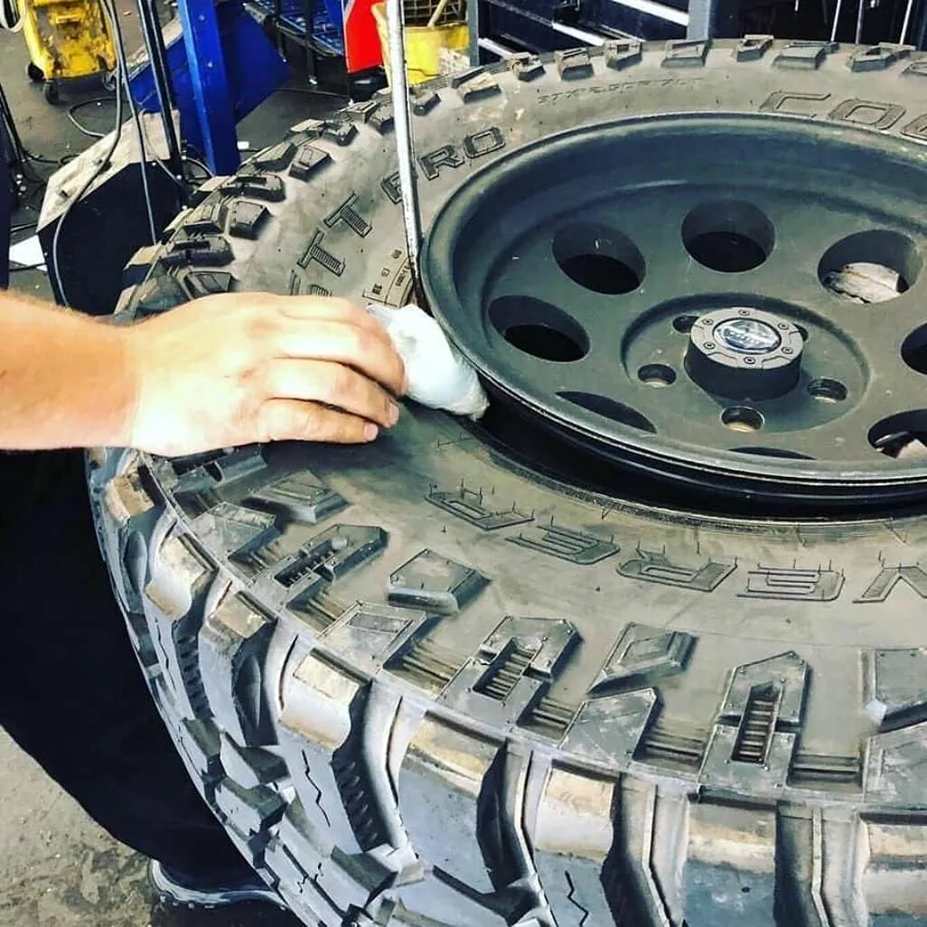 ECO Balance 06-ECOXL4 ECO XL Extreme Condition Tire/Wheel Balancing Beads - Off-Road Vehicles, Light Duty Truck Tires, (4) 6oz Balance Bead Bags, (4) Valve Caps
