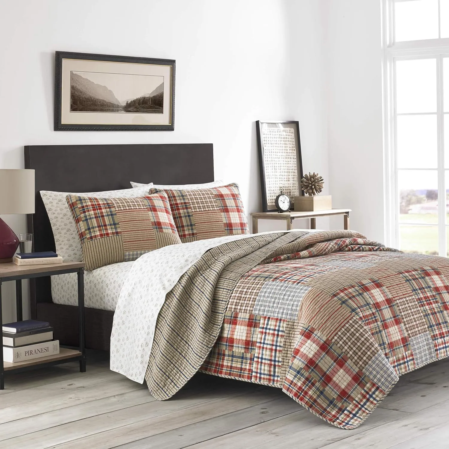 Eddie Bauer - Queen Quilt Set, Reversible Cotton Bedding with Matching Shams, Lightweight Home Decor for All Seasons (Hawthorne Brown, Queen)