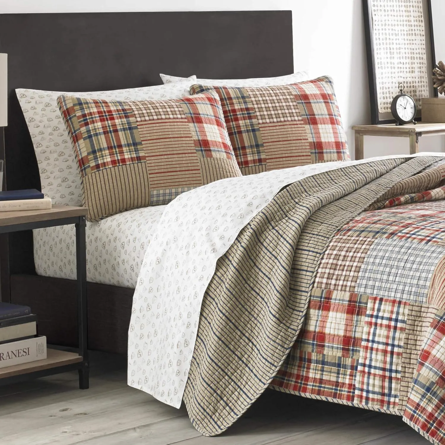 Eddie Bauer - Queen Quilt Set, Reversible Cotton Bedding with Matching Shams, Lightweight Home Decor for All Seasons (Hawthorne Brown, Queen)