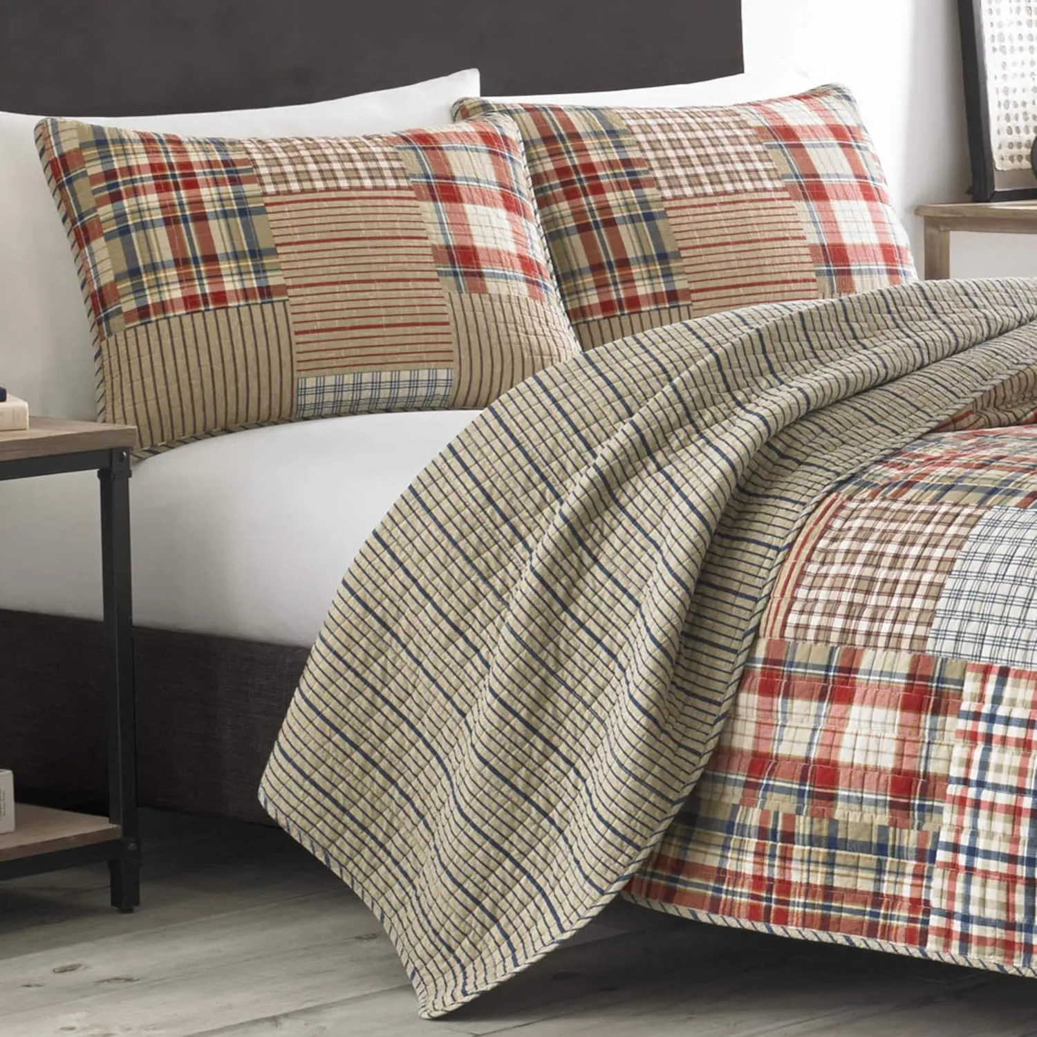Eddie Bauer - Queen Quilt Set, Reversible Cotton Bedding with Matching Shams, Lightweight Home Decor for All Seasons (Hawthorne Brown, Queen)