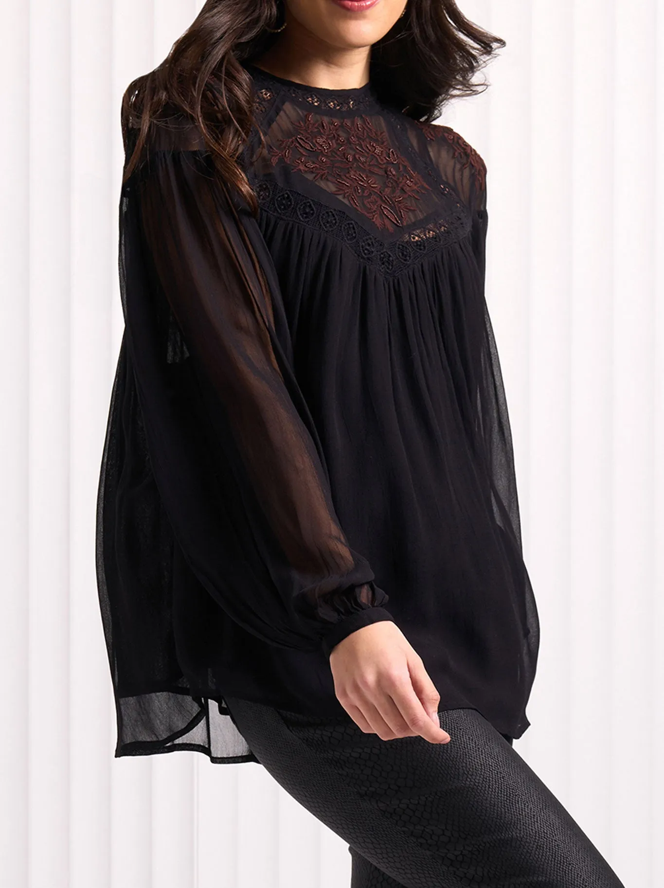 FOIL BEAD FANCY TOP