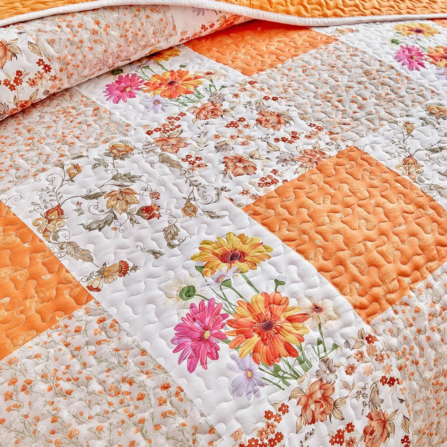 Joyreap 3 Pieces Floral Patchwork Quilt Set Queen, Orange n White Flowers Design, Smooth Soft Microfiber Quilt, Bedspread Bed Cover for All Season- 90x90 inches