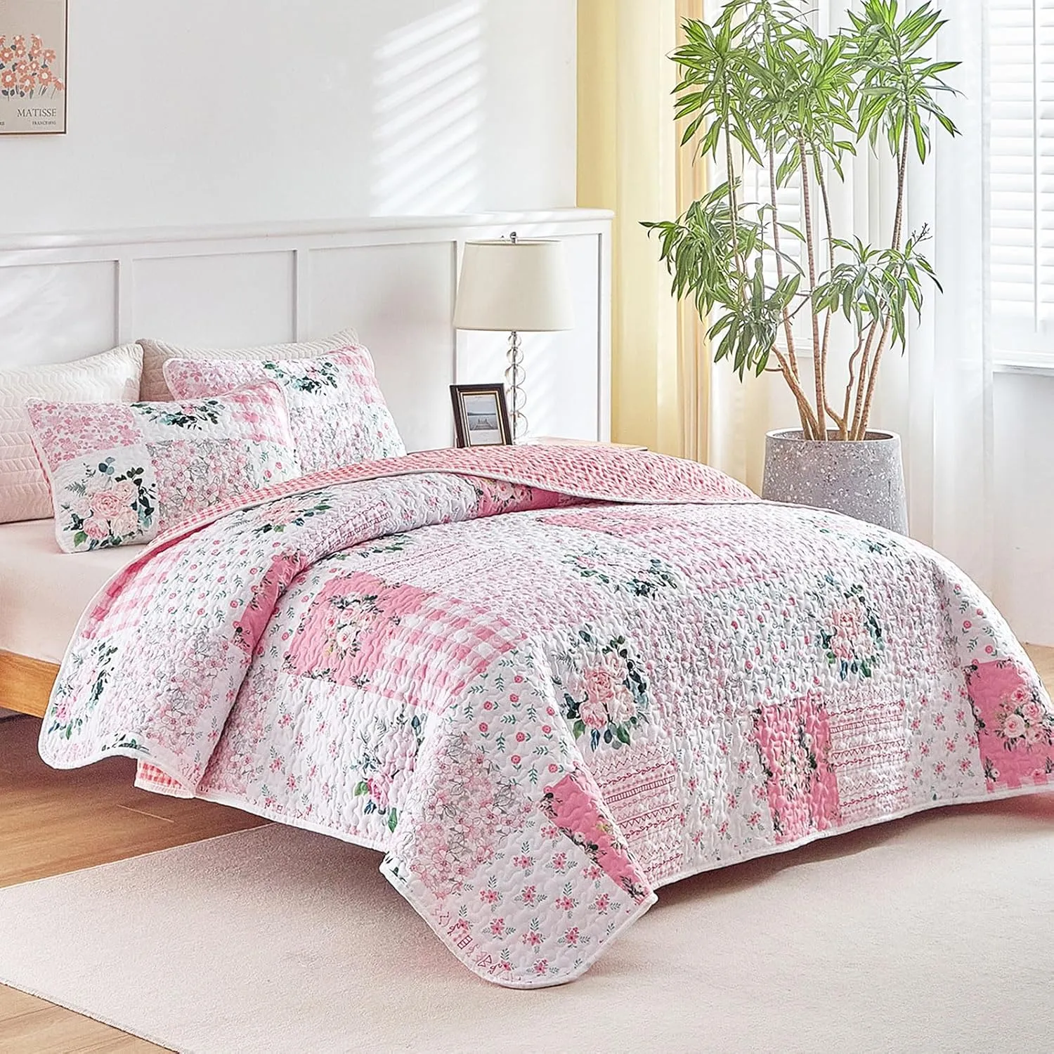 Joyreap 3 Pieces Floral Patchwork Quilt Set Queen, Pink n White Flowers Design, Soft n Cozy Microfiber Quilt, Bedspread Bed Cover for All Season, 1 Quilt and 2 Pillow Shams- 90x90 inches