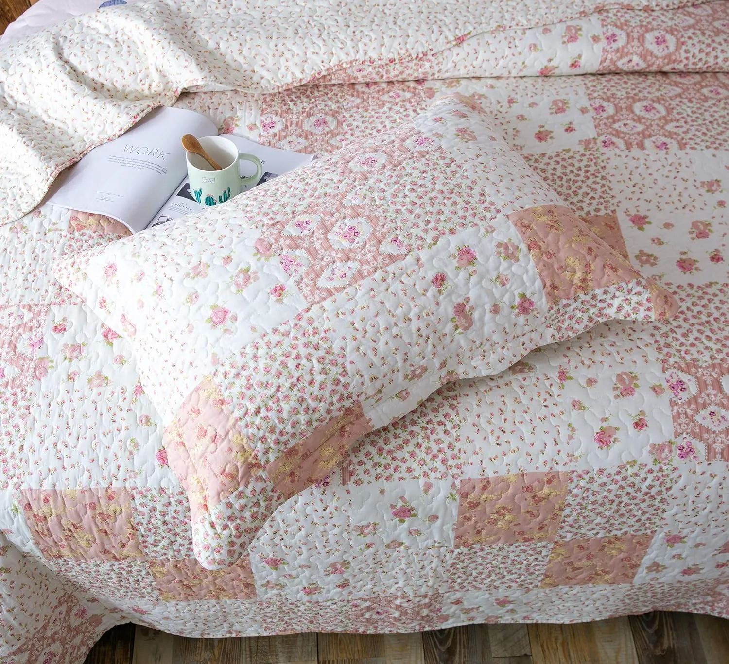 KASENTEX Twin Quilt Set, Reversible Floral Patchwork Bedspread, 2 Pieces Bedding Sets with 1 Sham, Soft Lightweight Coverlet, All-Season (Pink Floral Patchwork, 86"x68")