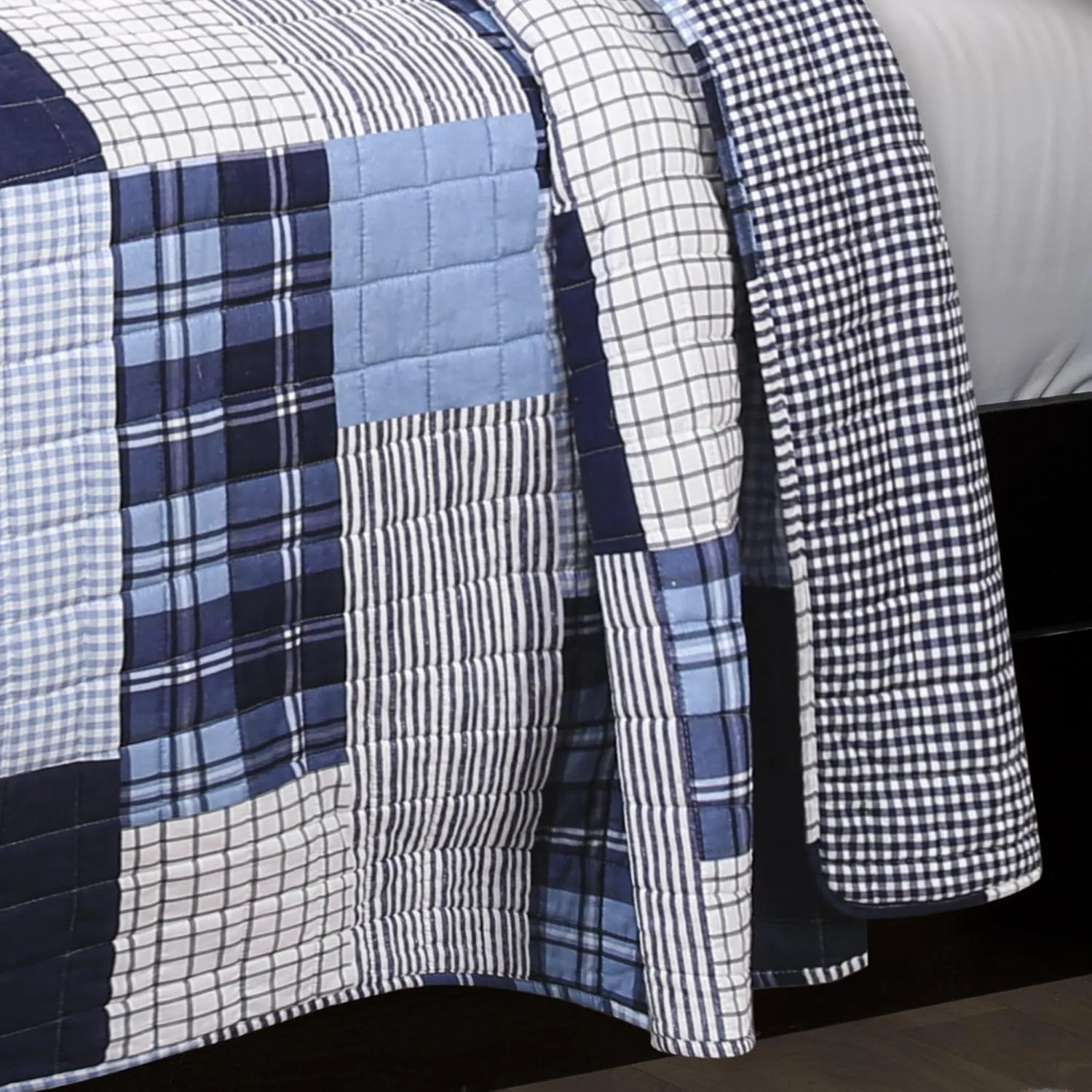 Lush Decor, Full/Queen, Navy Greenville 3 Piece Quilt Set