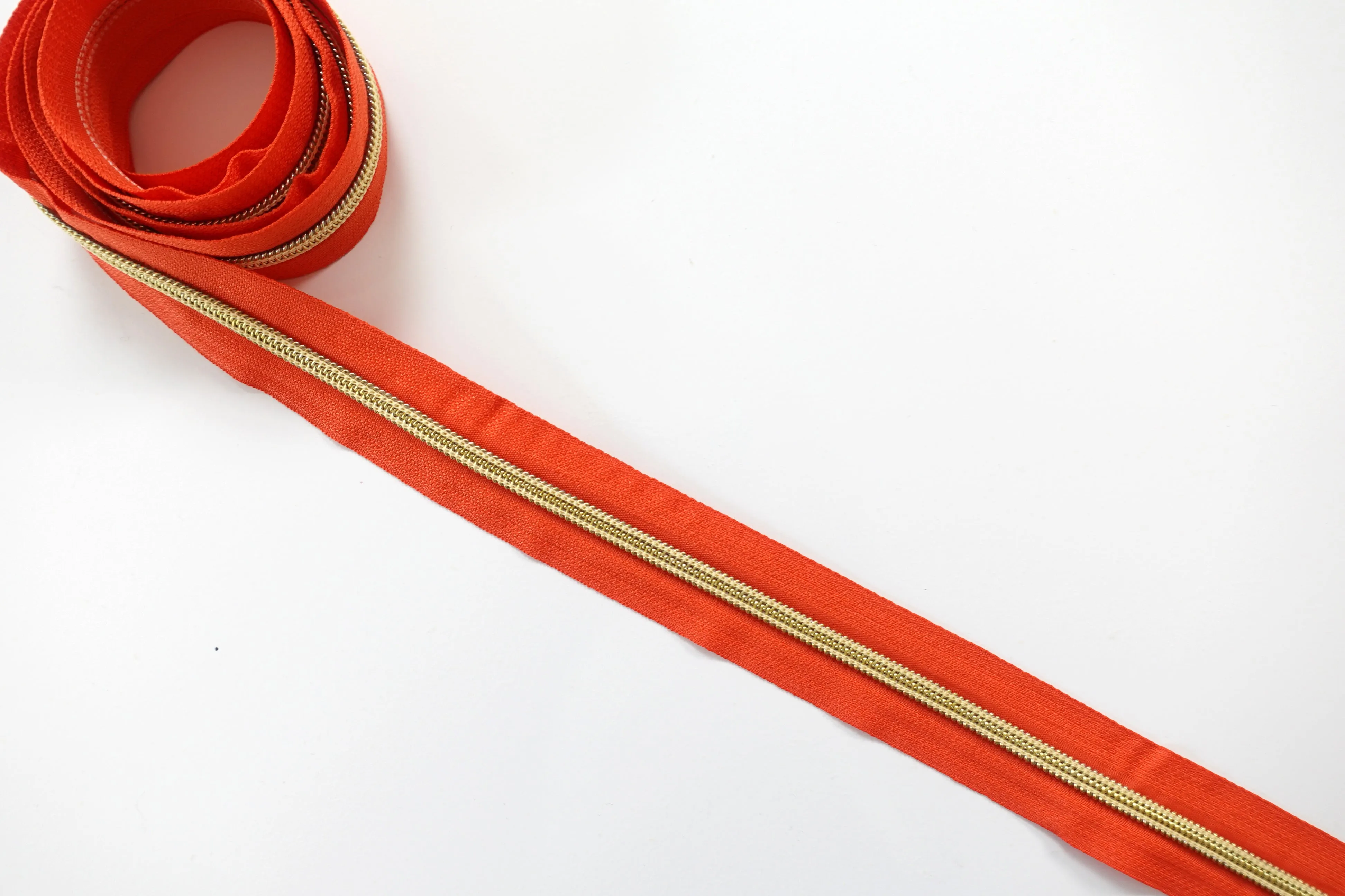 No5 Gold Teeth Nylon Zips Sold in Packs of 1 1/2 metre lengths