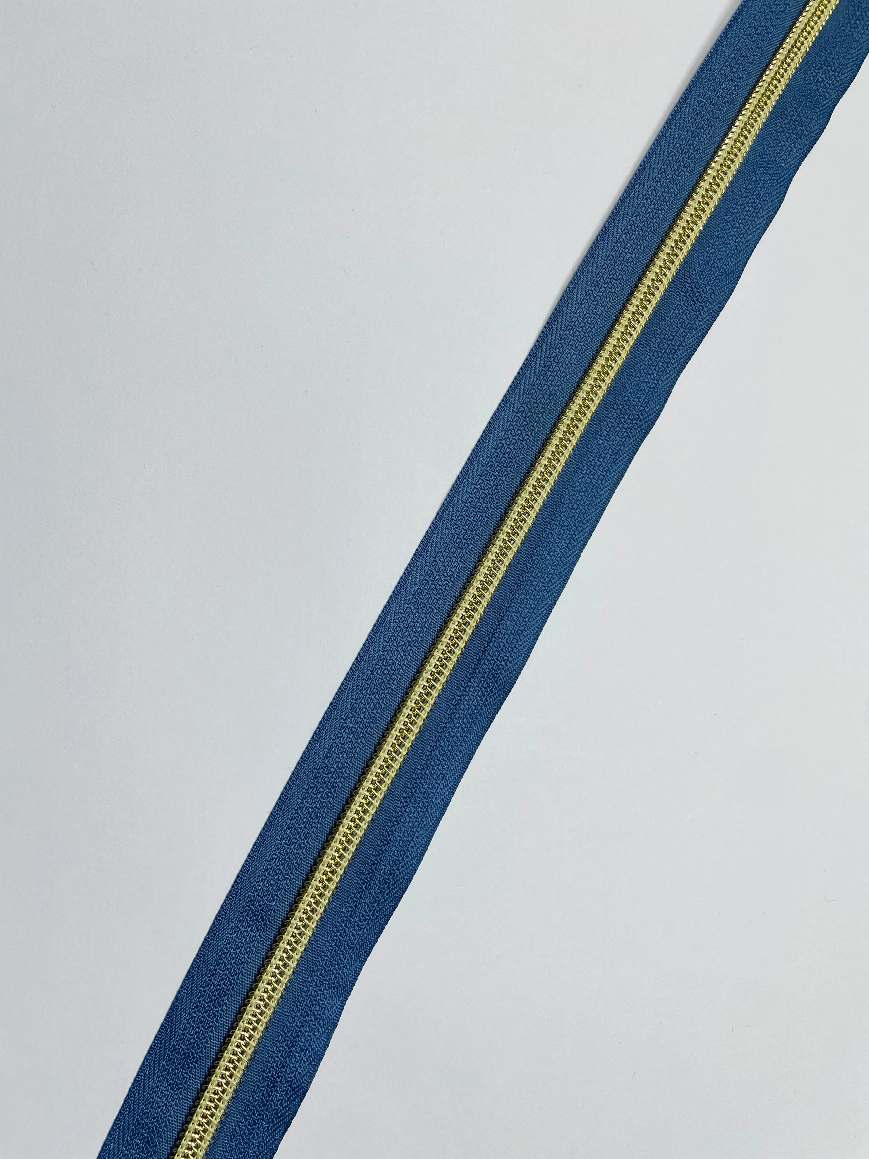 No5 Gold Teeth Nylon Zips Sold in Packs of 1 1/2 metre lengths