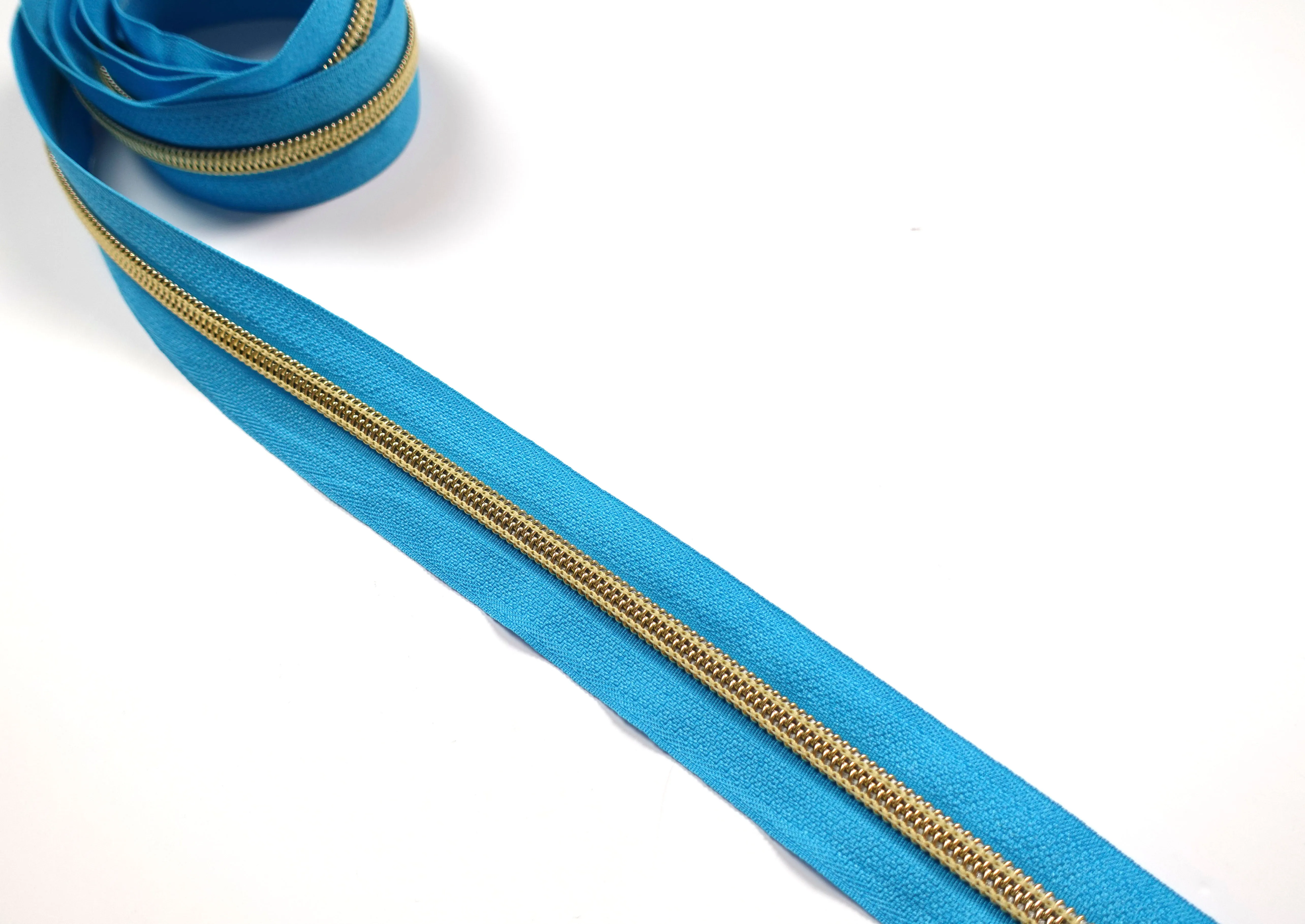 No5 Gold Teeth Nylon Zips Sold in Packs of 1 1/2 metre lengths