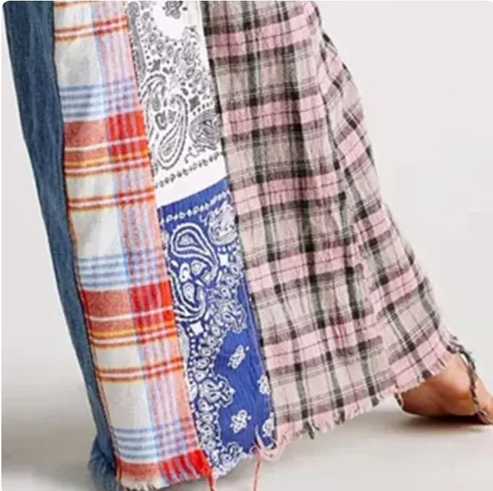 Pantalon denim Patchwork hippie évasé.