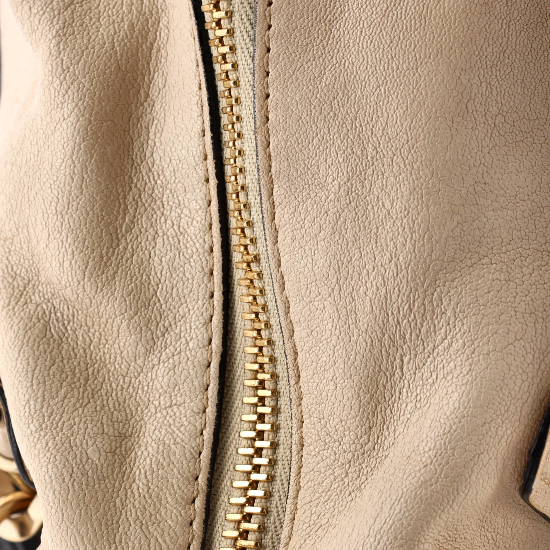 Paraty Top Handle Bag Leather Medium