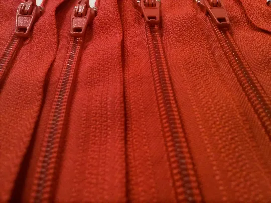 Red #519 Generic Nylon Zippers 12-22 Inches #3 Coil Closed Bottom