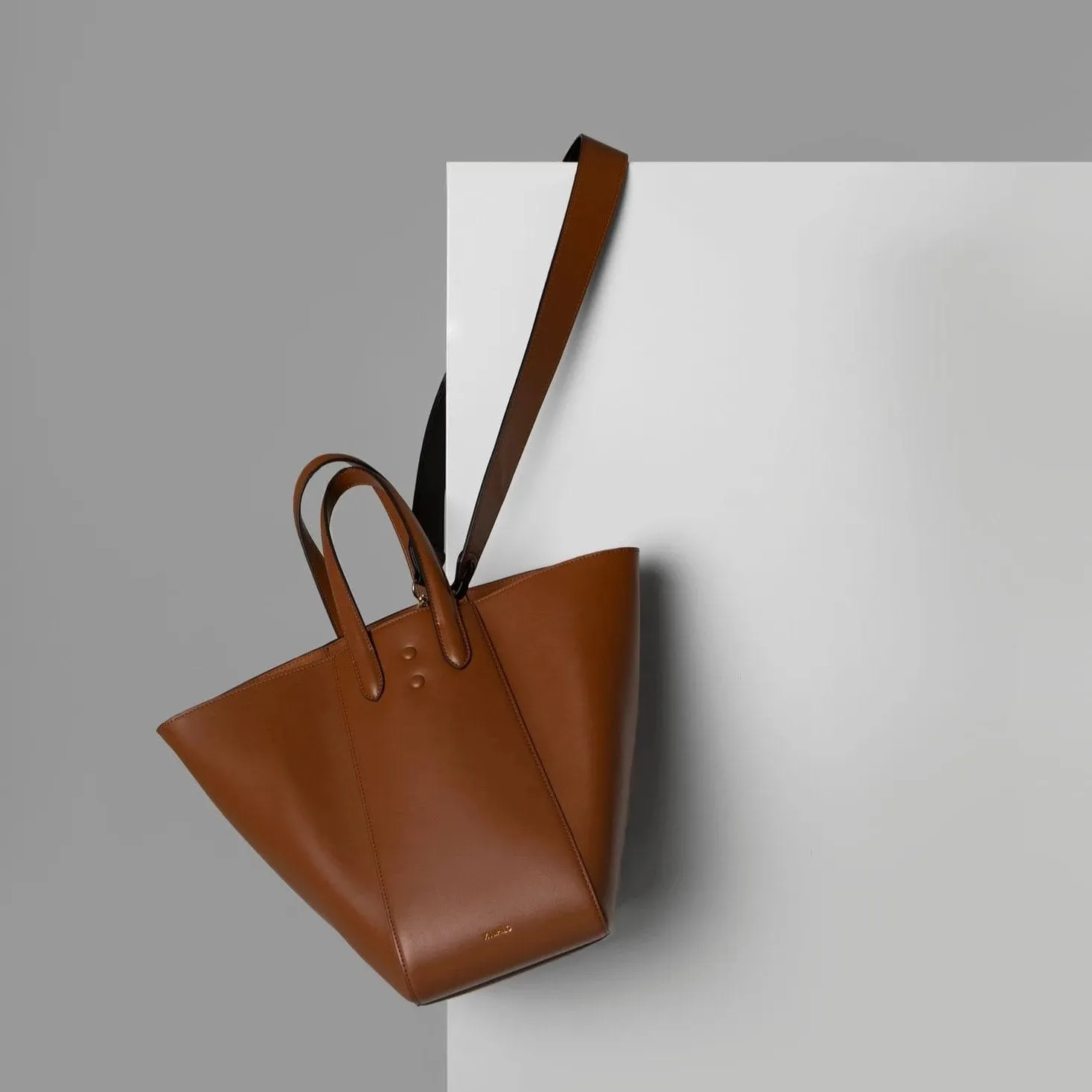 Shoulder Strap - Black/Tan