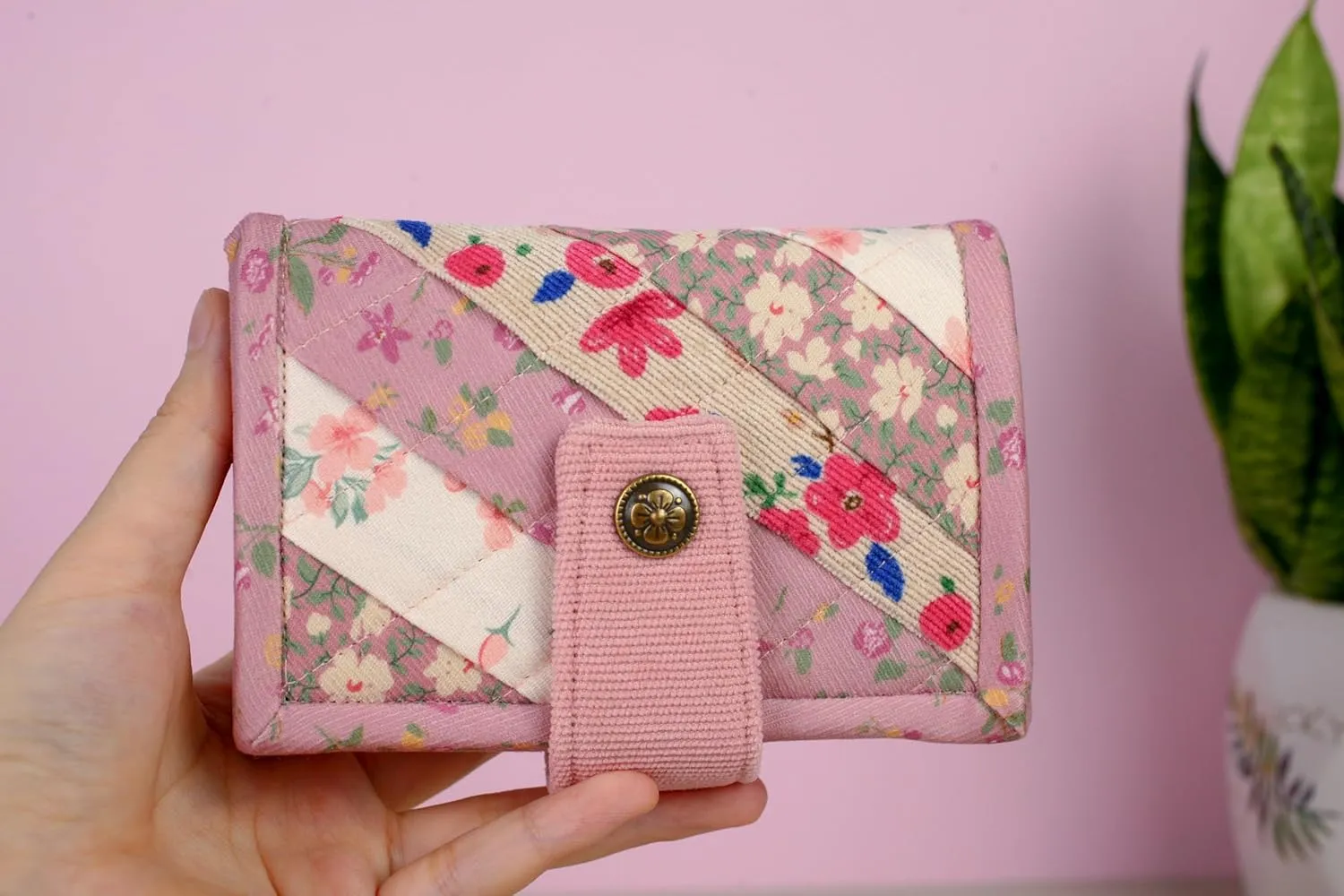 THE ARTISAN'S WHISPER Vintage Fabric Wallet, Small Womens Wallet, Compact Bifold Wallet, Floral Two Pocket Wallet, Credit Card Holder, Womens Purse, Handmade Wallet, Gifts For Her (Mulberry)